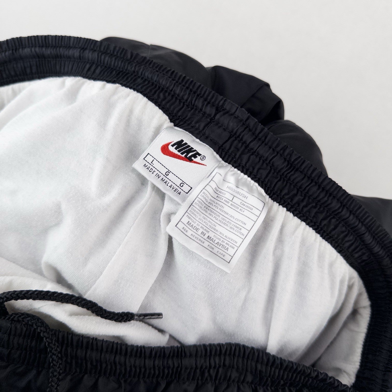 90s Vtg Nike Nylon Jogger Pants Men’s Large Black Drawstring Lined Zip Ankle