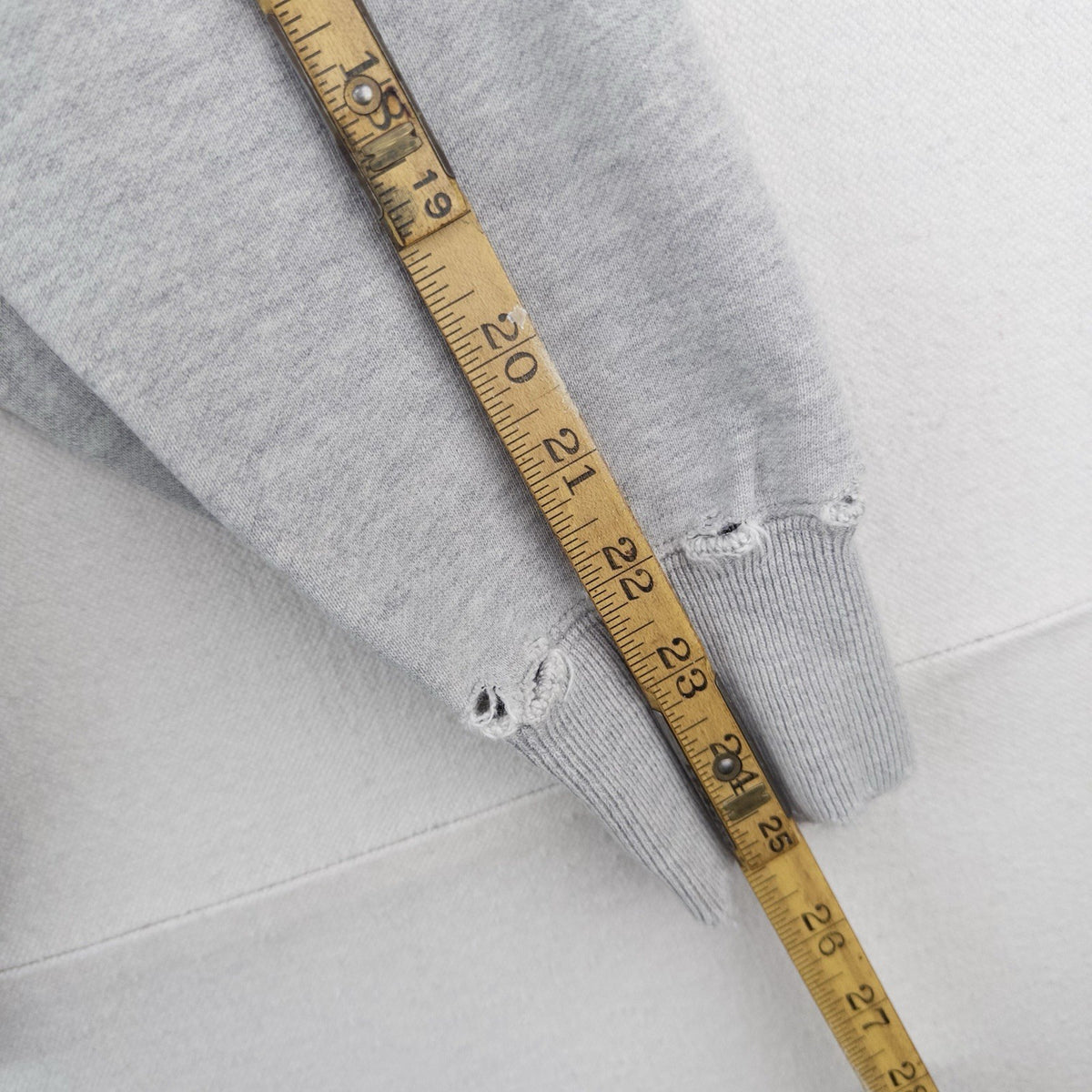 90’s Vtg Polo Ralph Lauren Sweatshirt Men’s M Gray 100% Cotton *Distressed