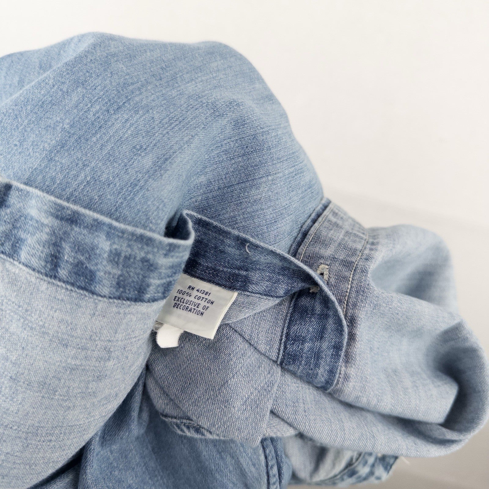 Ralph Lauren Men’s Large Lightweight Blue Denim Shirt Long Sleeve