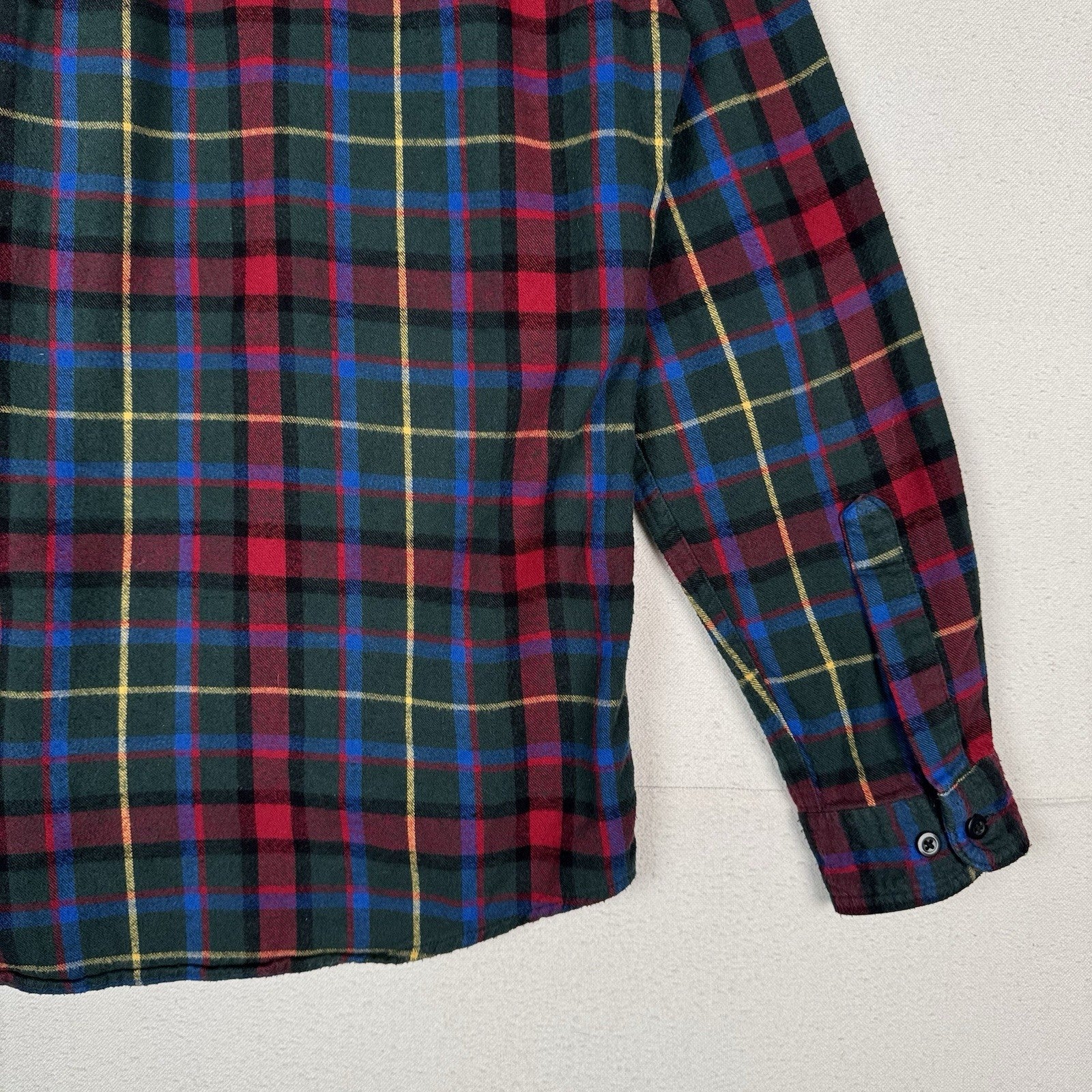 L.L. Bean Men's Scotch Plaid Flannel Shirt M Slightly Fitted Green Blue Red