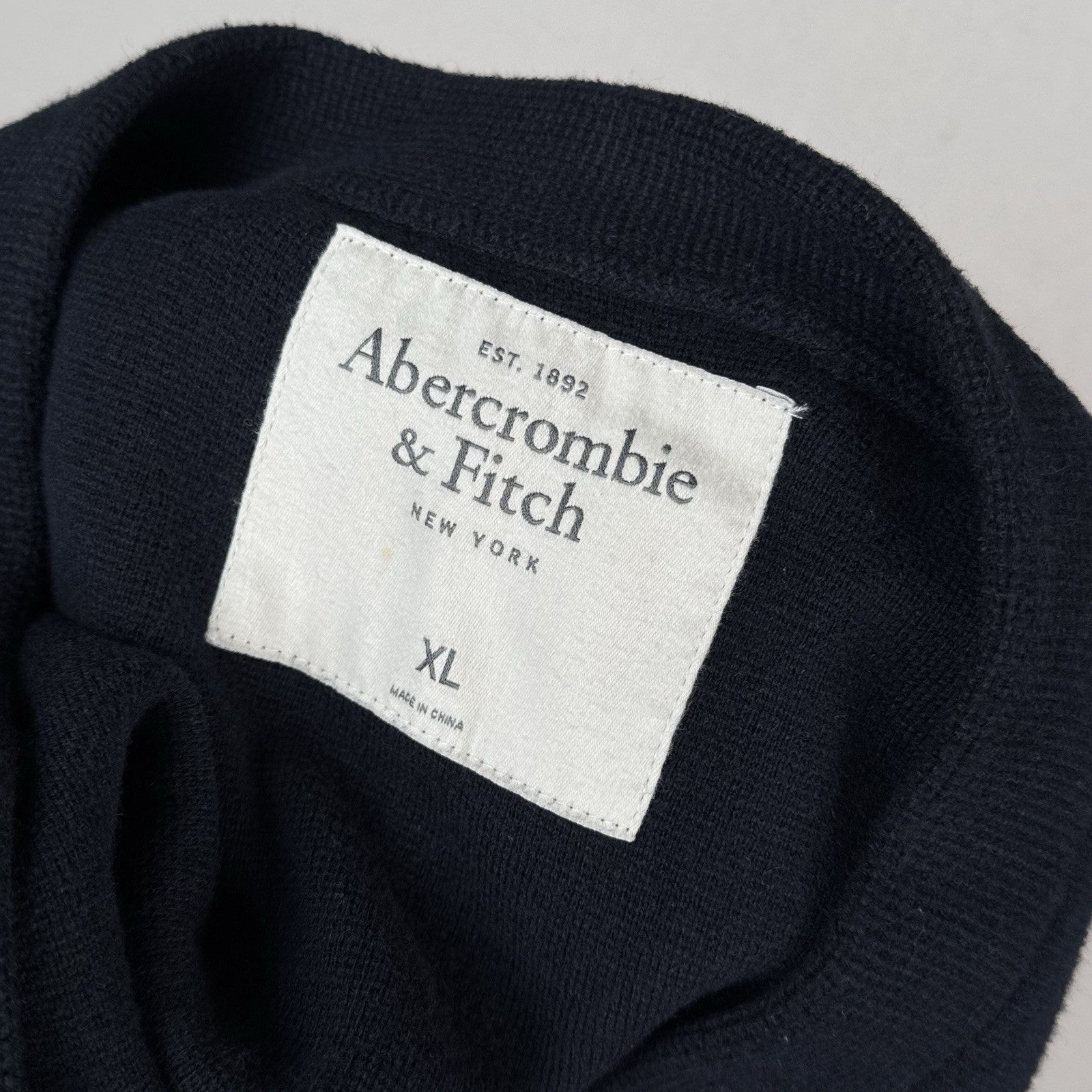 Abercrombie Fitch Men’s XL Wool Knit Navy Blue Cardigan Sweater Moose Logo