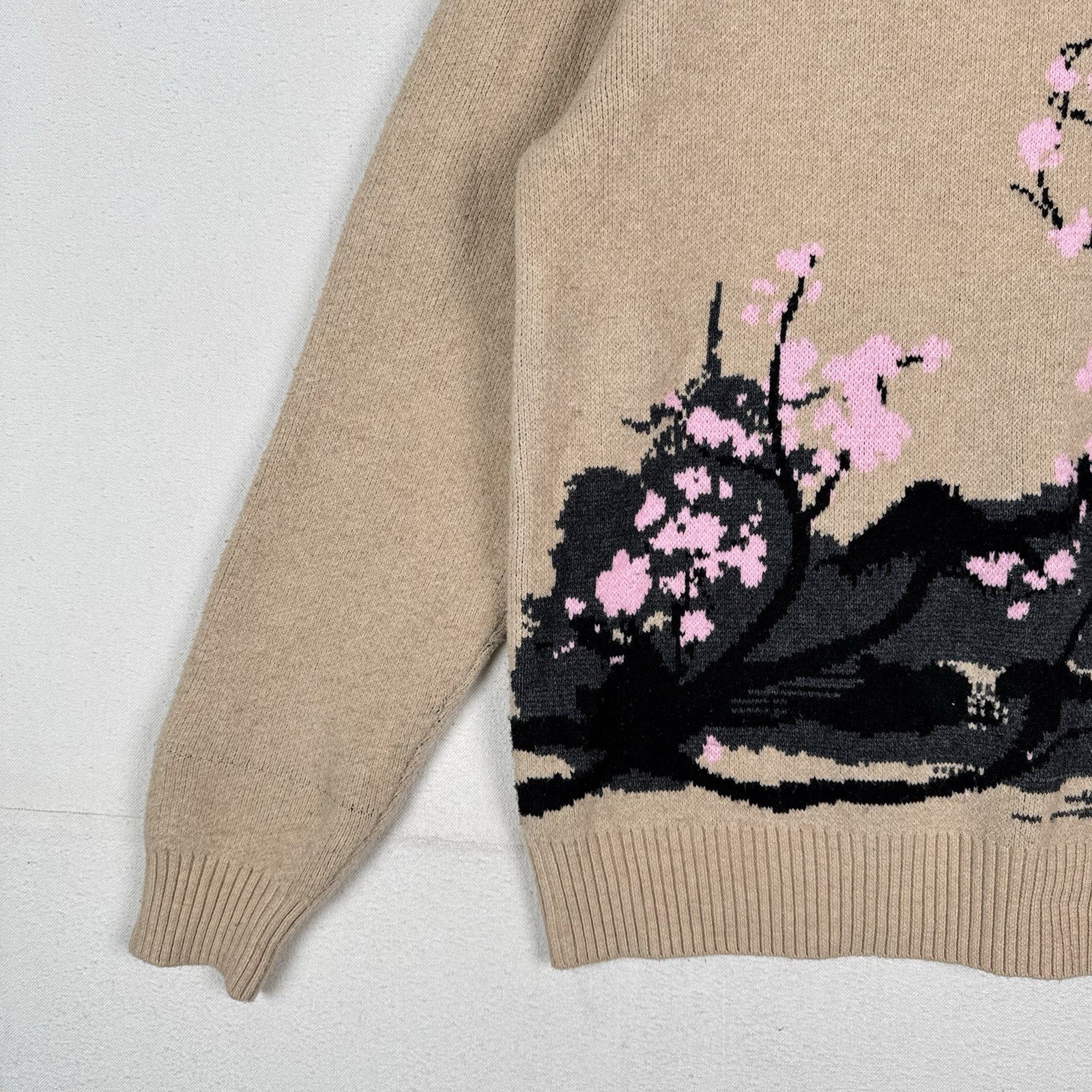 RGSTR Humanity Cherry Blossom Men’s Large Sweater Tokyo Kyoto Japan Osaka Cream