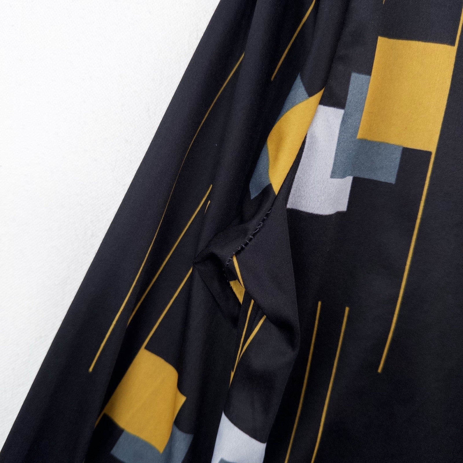70’s Vtg Dagger Collar Shirt Mens Large Black Abstract  Disco *Read