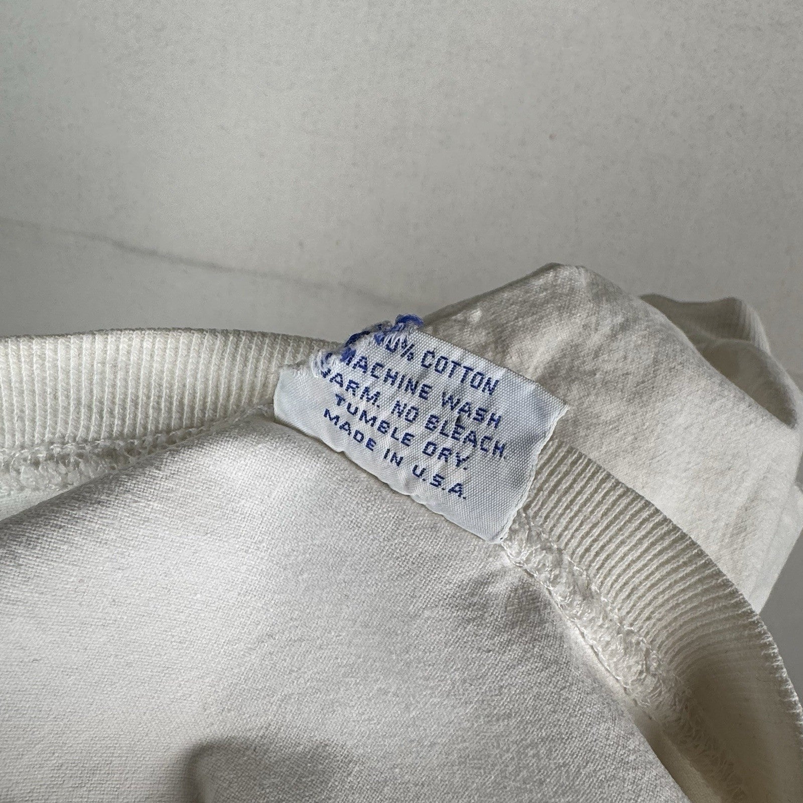 Vintage 80s /90s Aspen Mountain Snow Pullover White Embroidered Made In USA