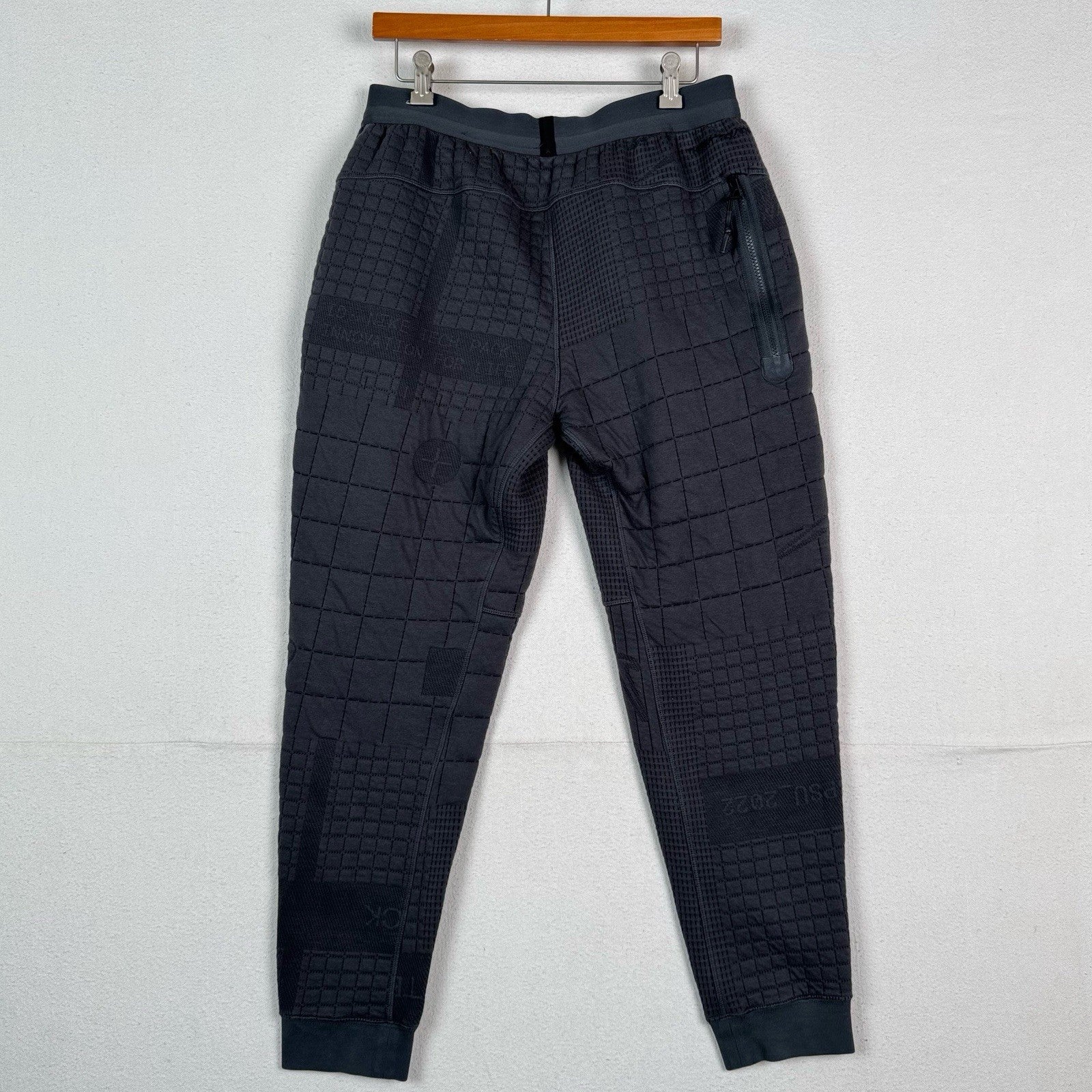 Nike Sweatpants Sportswear Therma-Fit Tech Pack Gray Joggers Men’s L DM5550-060