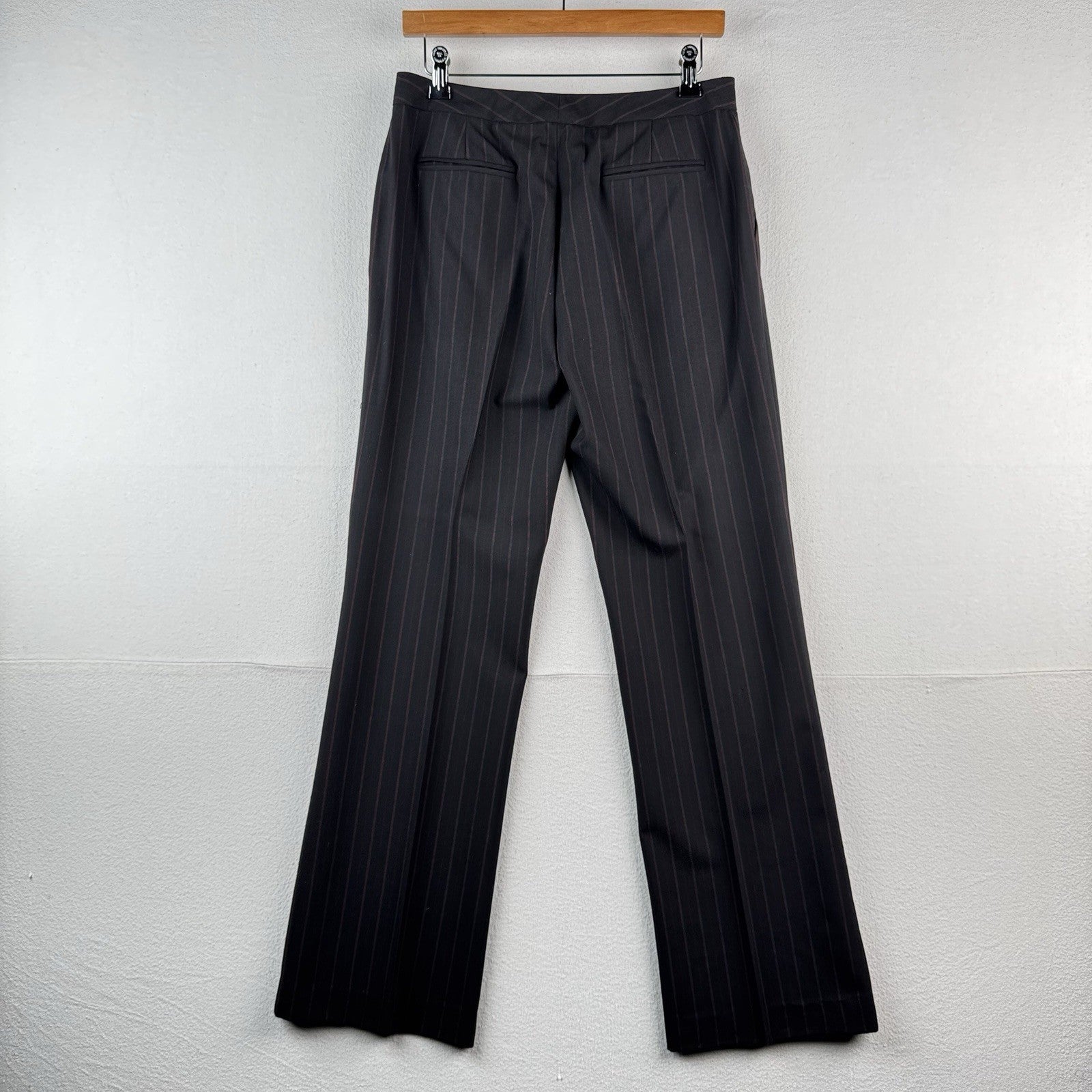 Anne Klein Women’s 6 Pant Suit Two Piece Set Black Red Pinstripe Leg=9.5”