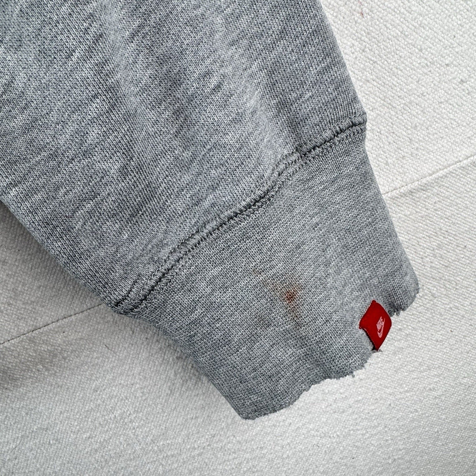 90’s Vtg Nike Swoosh Pullover Hoodie Grey Sweatshirt Red Tag Men’s L *Distressed