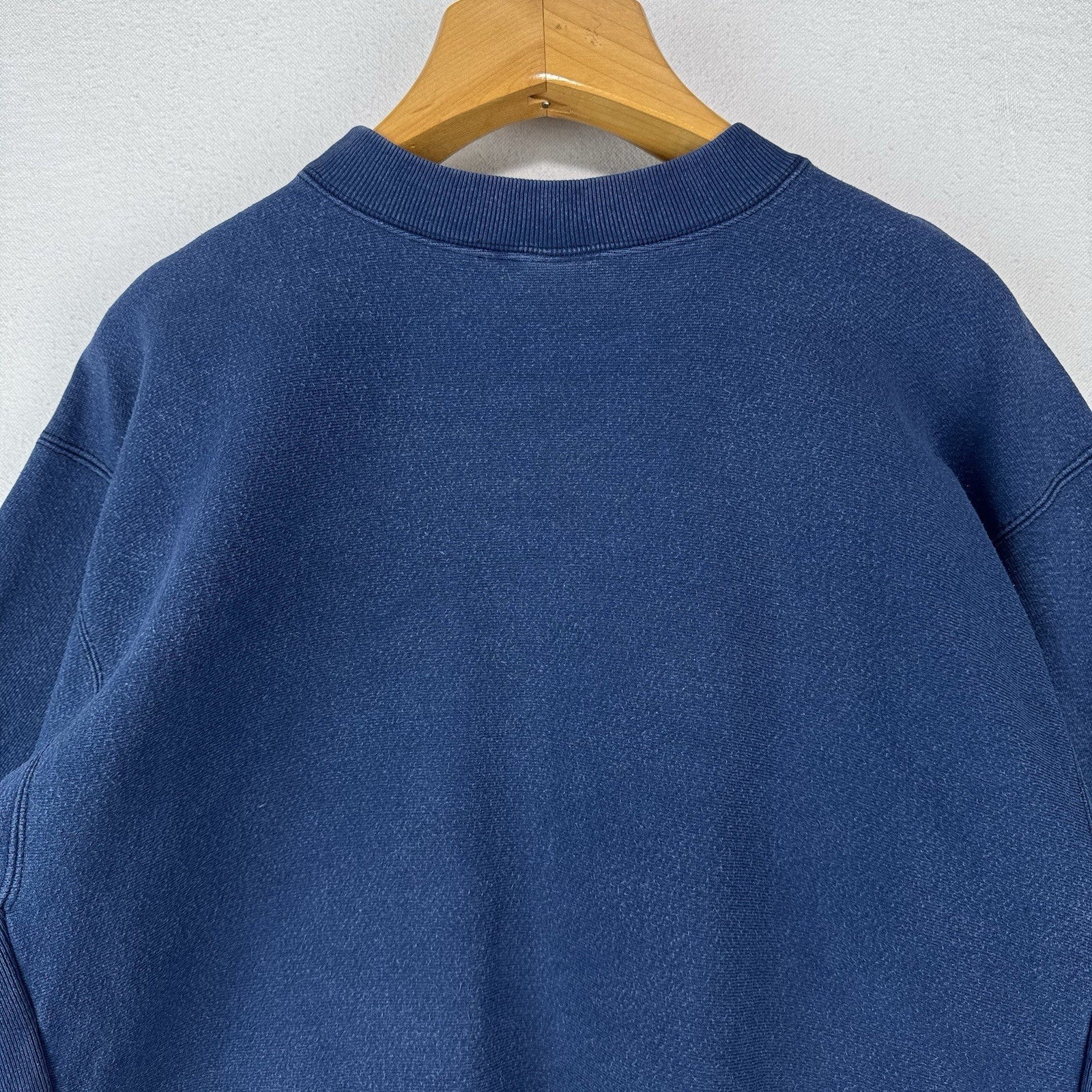 90’s Vintage Xavier University Crewneck Sweatshirt Blue Mens XL Made USA *Faded