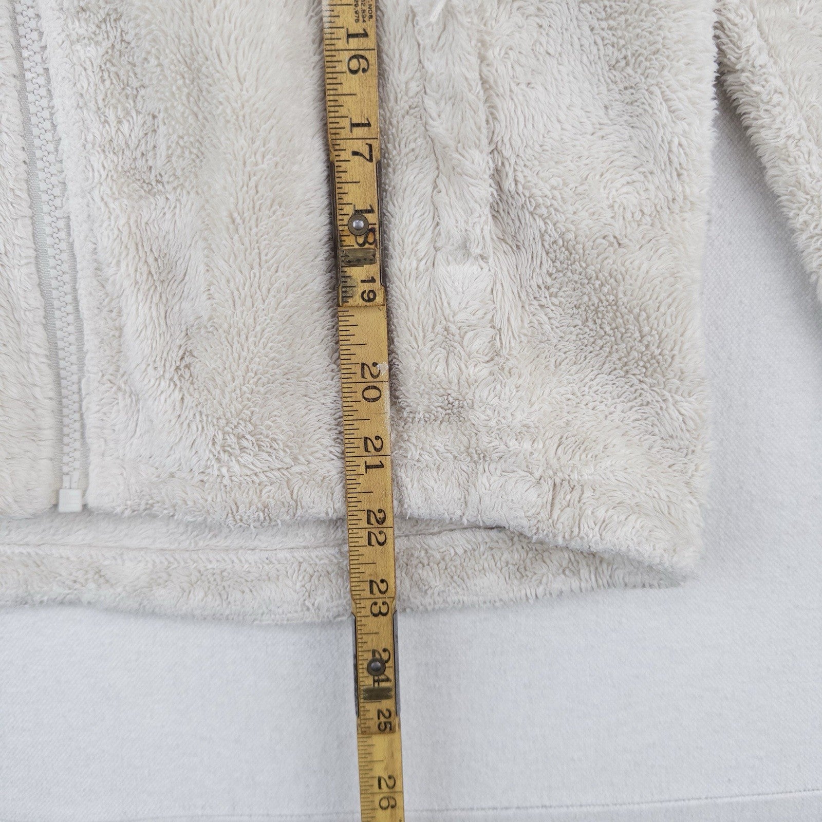 The North Face Osito Girl’s Large (14-16) Soft Zip Jacket Ivory White