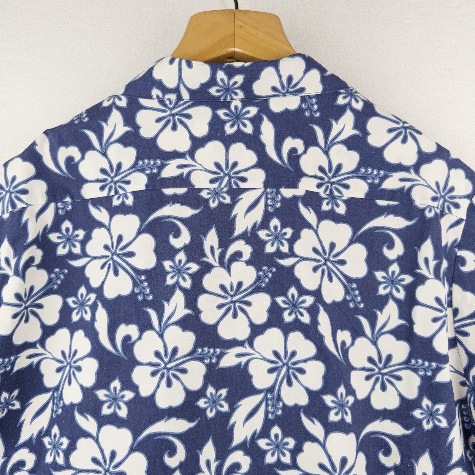 Vtg 9th Wave Blue Floral Hawaiian Shirt Men’s XL Beach Button Up USA