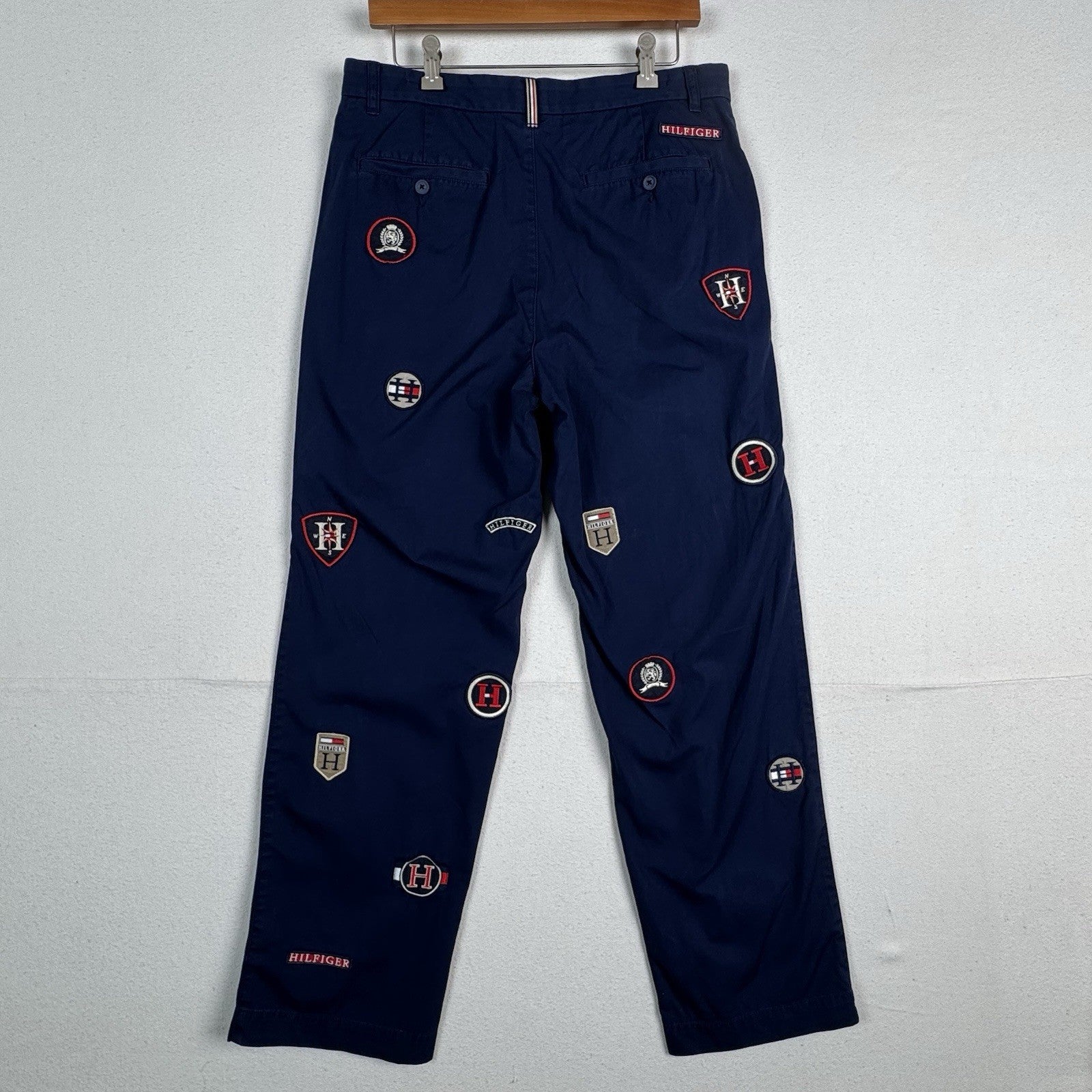 Vintage Tommy Hilfiger Men’s Embroidered Patch Navy Blue Chino Pants 32x32 Y2K