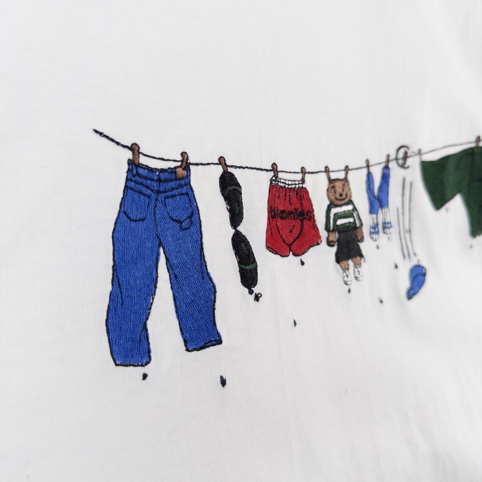80’s Vtg Bloomies Embroidered Clothesline Bloomingdales White Tee T-Shirt XL USA