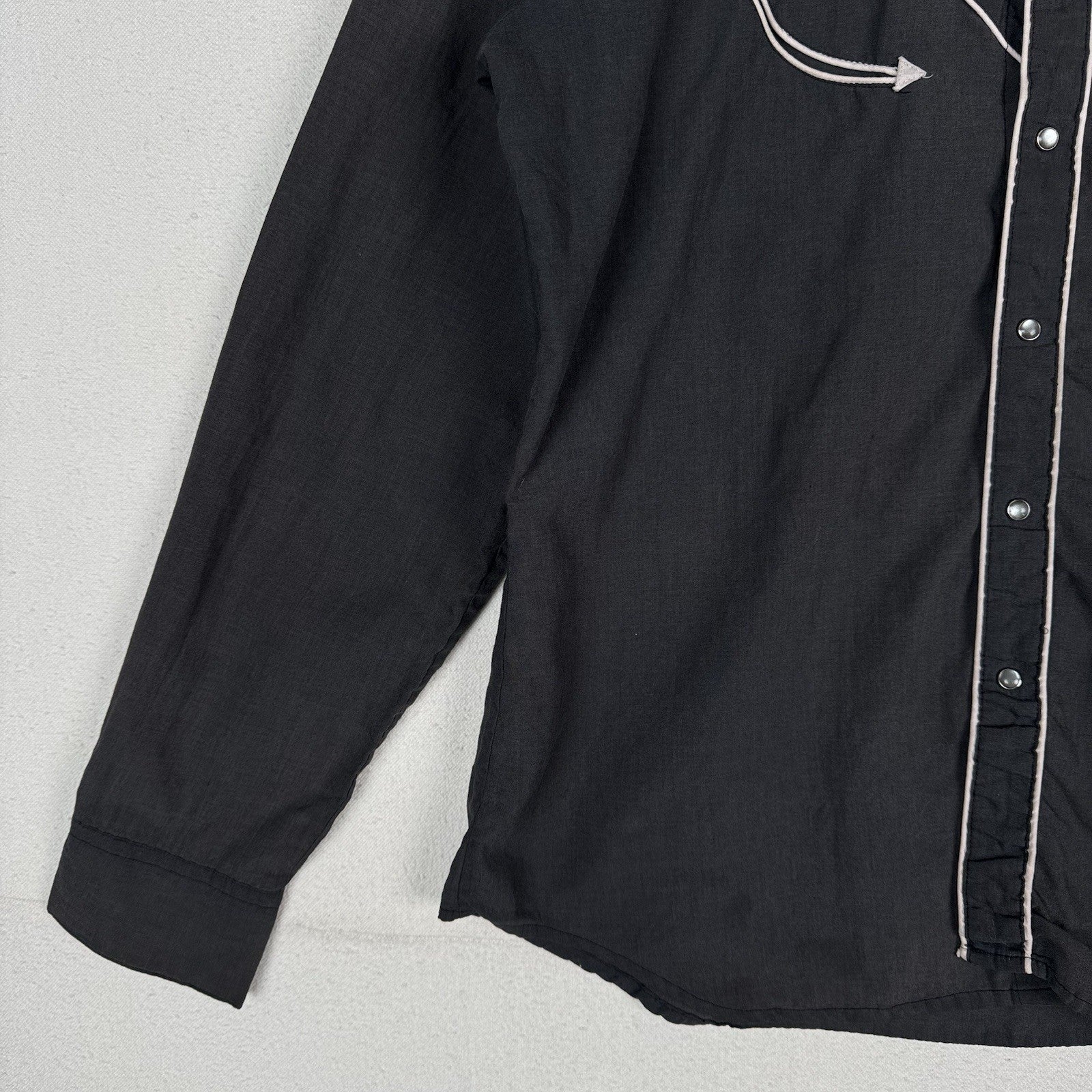 Vintage 70’s  Madman Western Shirt Men’s Large Black White Piping Pearl Snap