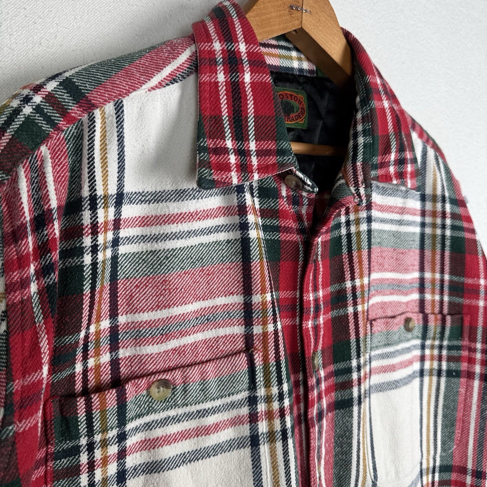 Boston Traders Shirt Jacket Men’s XL White Red Green Plaid Flannel Lined Shacket