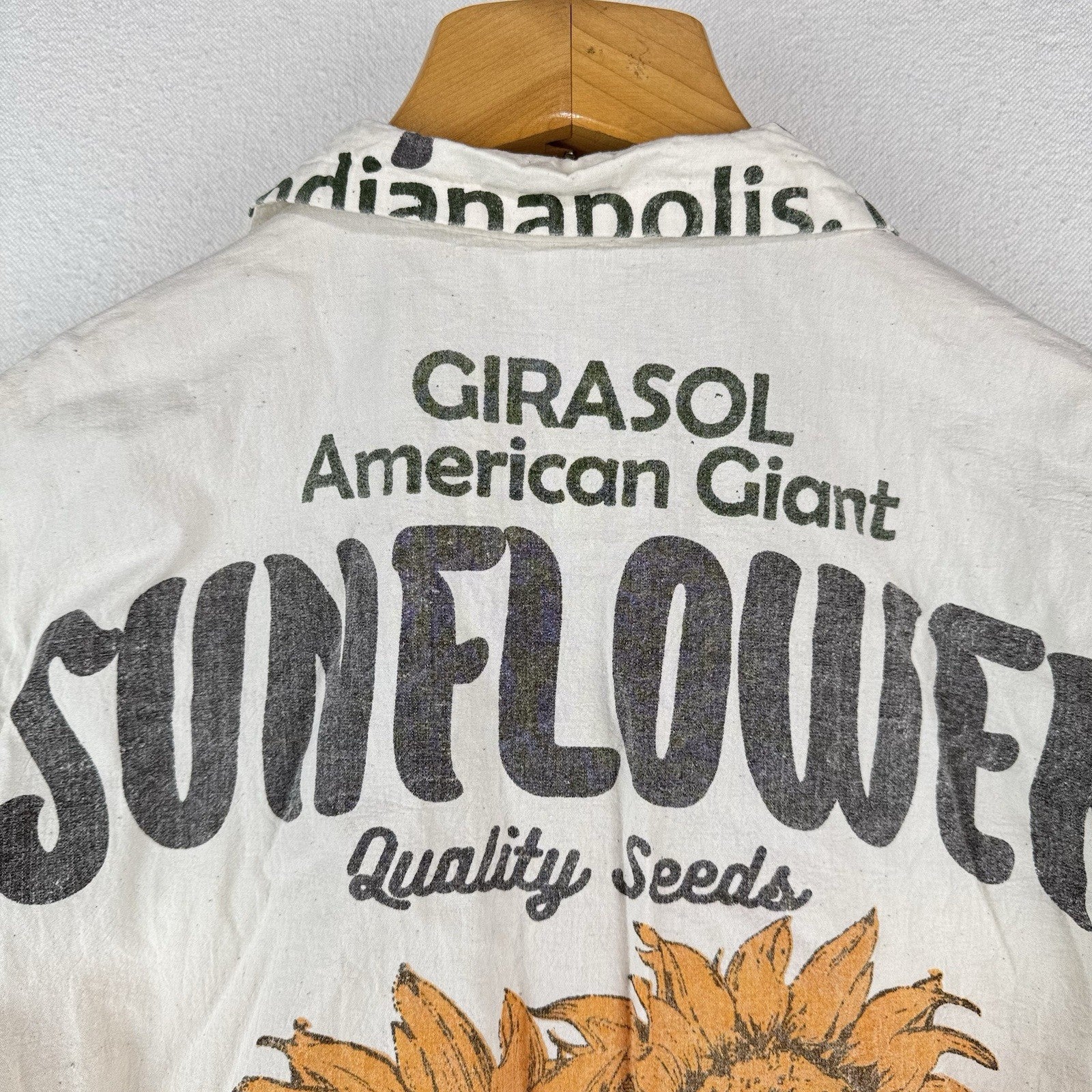 Junk Shop Sunflower Seed Flour Sack Short Sleeve Button Down Shirt Men’s Large