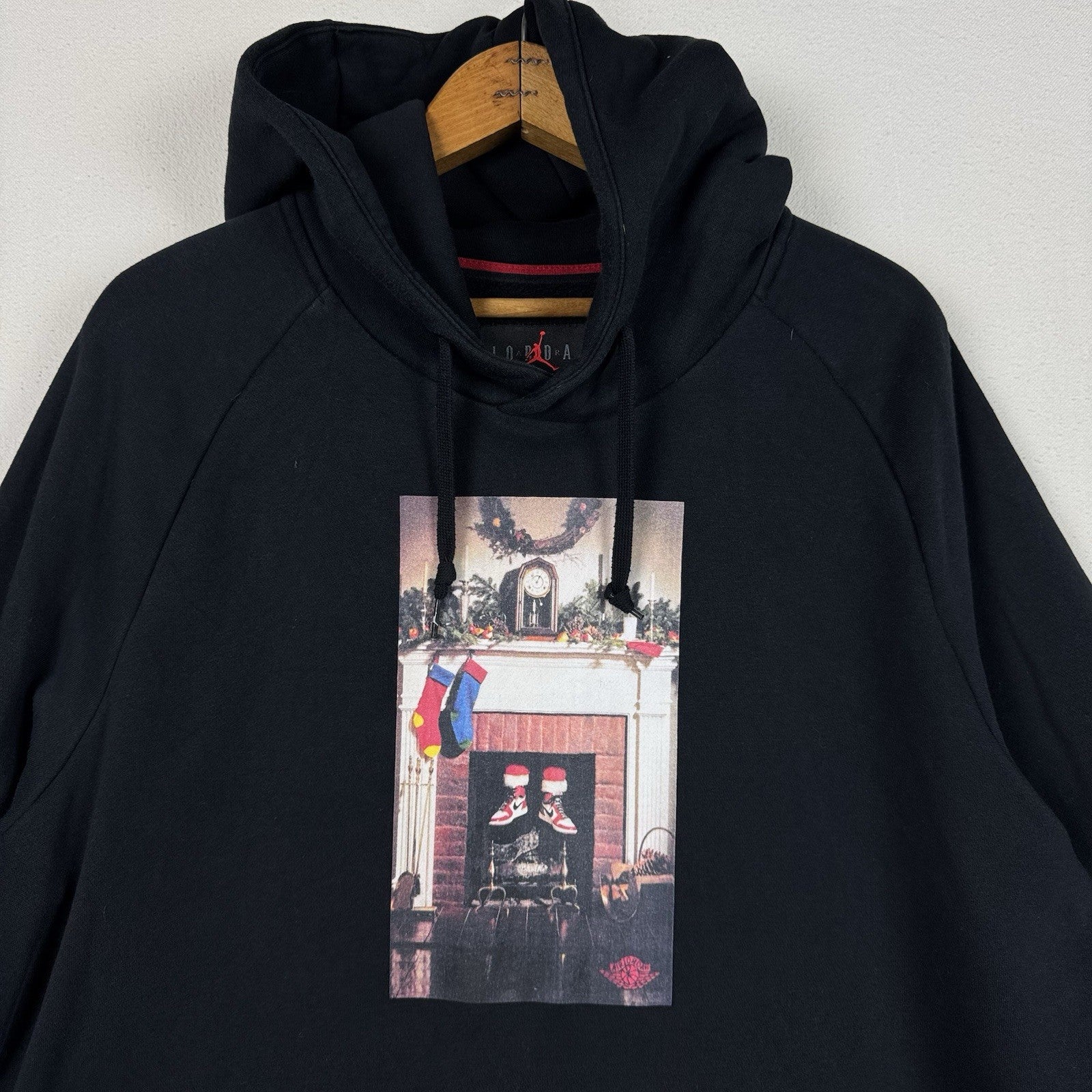 Nike Air Jordan Sweatshirt Mens XL Black Hoodie Santa Chimney Chicago 1
