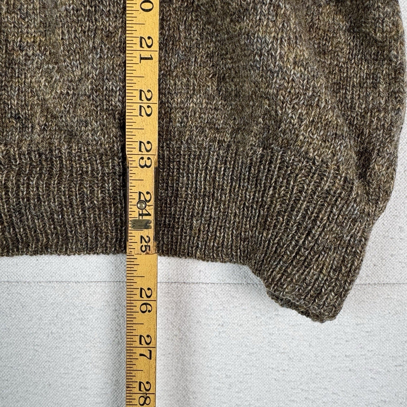 Vintage 80’s The Sweater Shop Men’s Embroidered Brown Scotland Wool Crewneck XL*