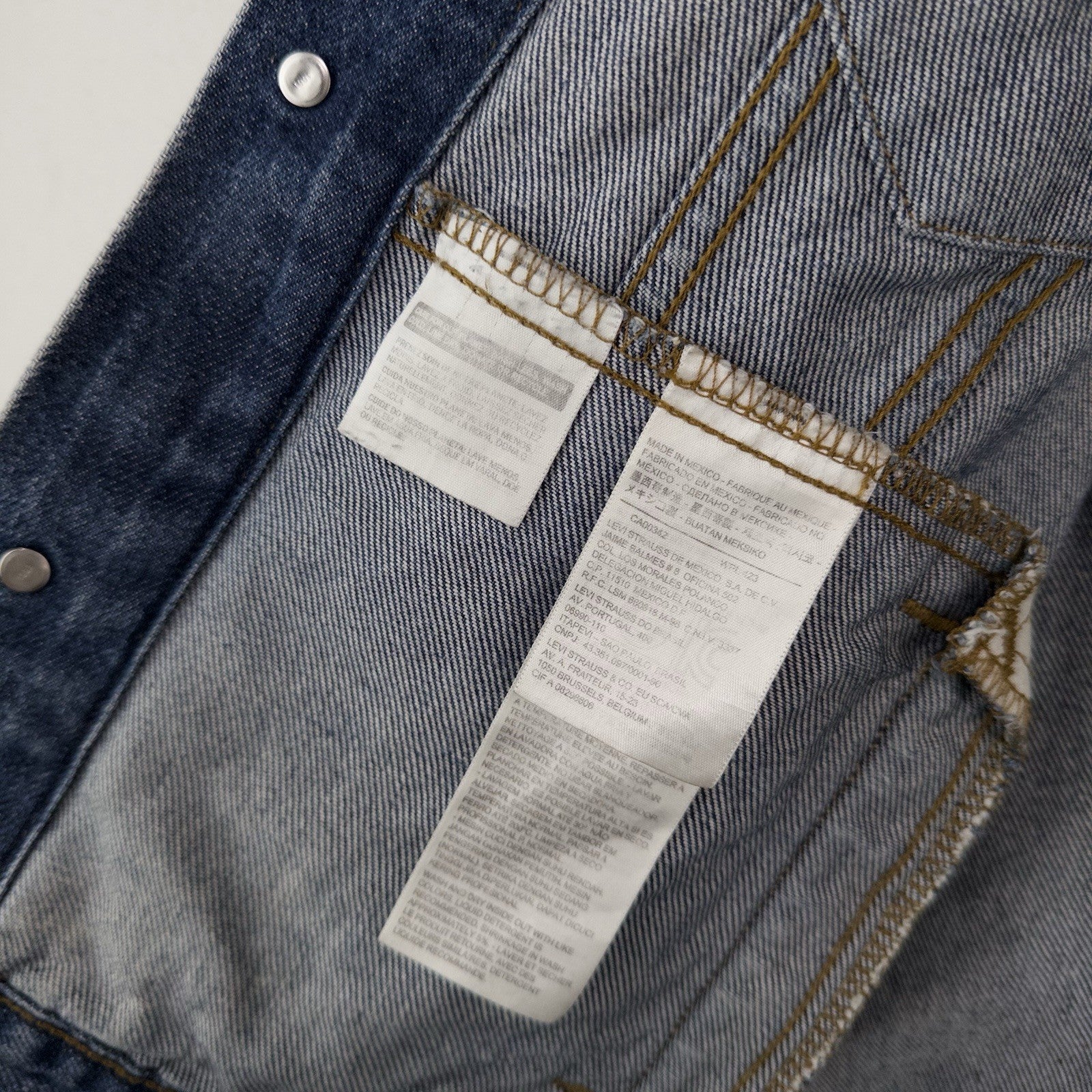 Levi's Denim Trucker Jacket Adult Medium Dark Wash Blue Jean Classic Type 3