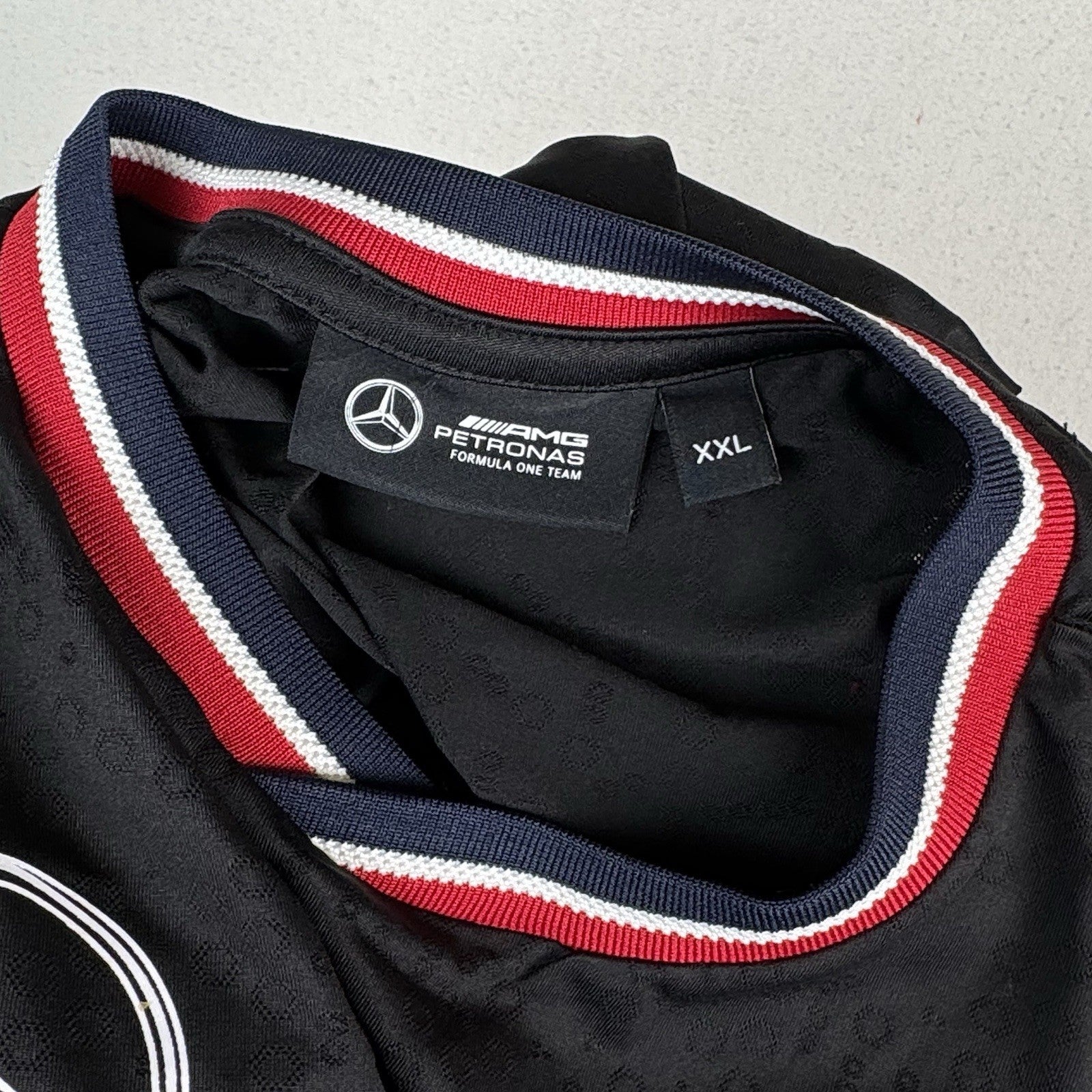 Official 2024 Mercedes AMG Petronas F1 Team Kit T-Shirt Men’s XXL Tommy Hilfiger
