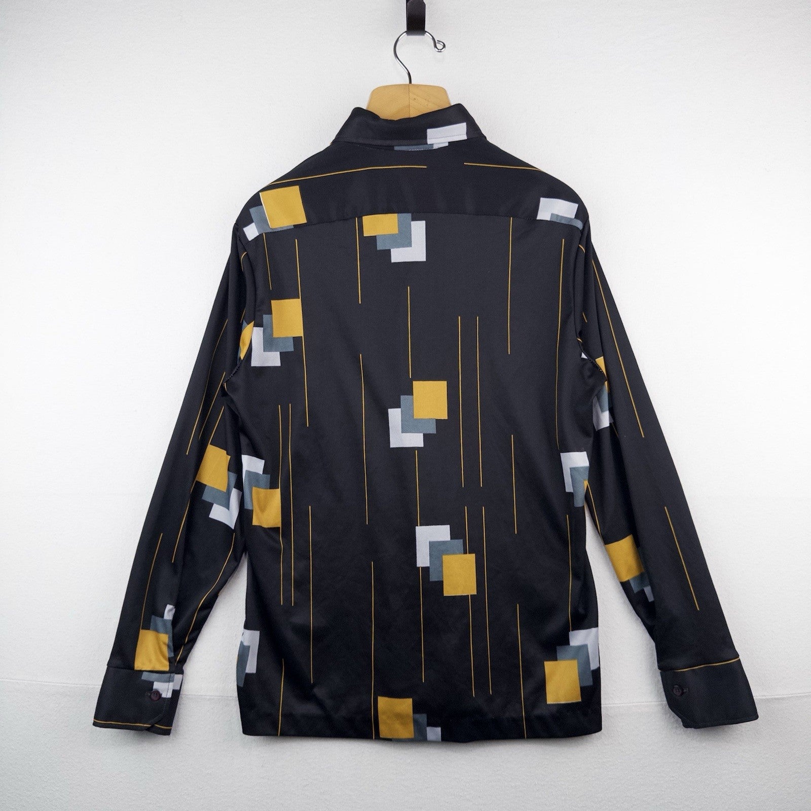 70’s Vtg Dagger Collar Shirt Mens Large Black Abstract  Disco *Read
