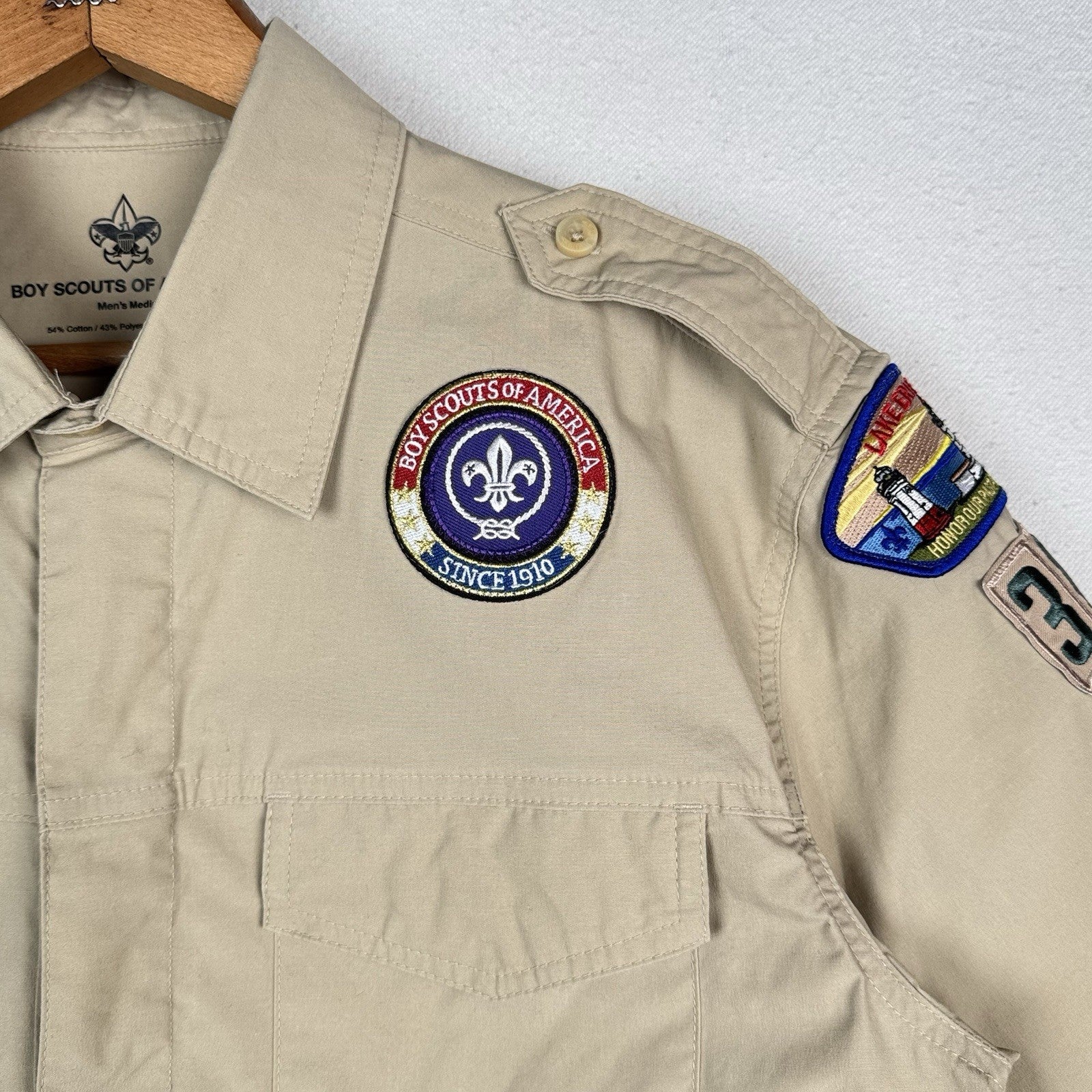 Boy Scout BSA Official Uniform Shirt Men’s M Tan Short Sleeve Patches Lake Erie