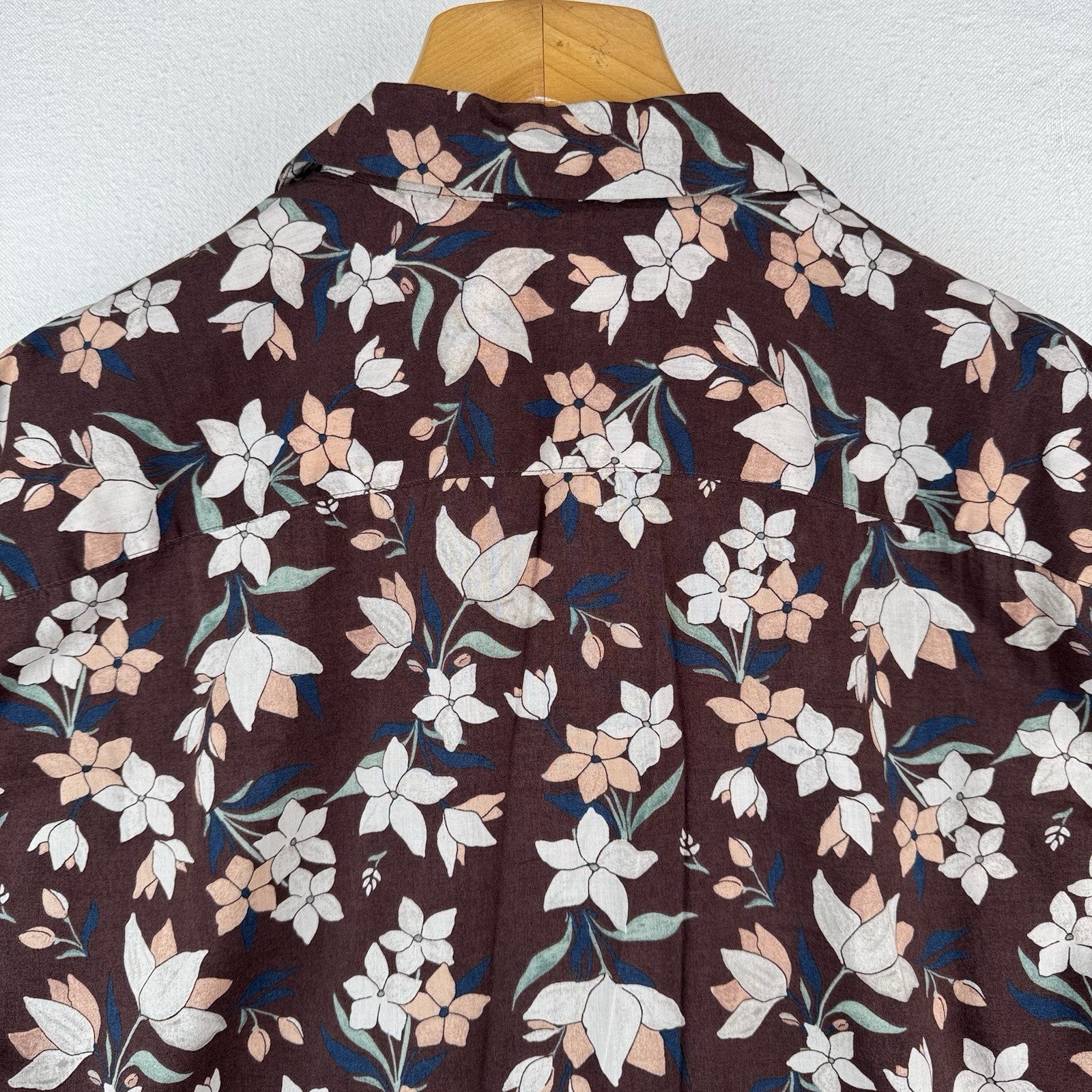 NWT Abercrombie & Fitch Men’s 2XL Wine Floral Camp Collar Button-Up Shirt