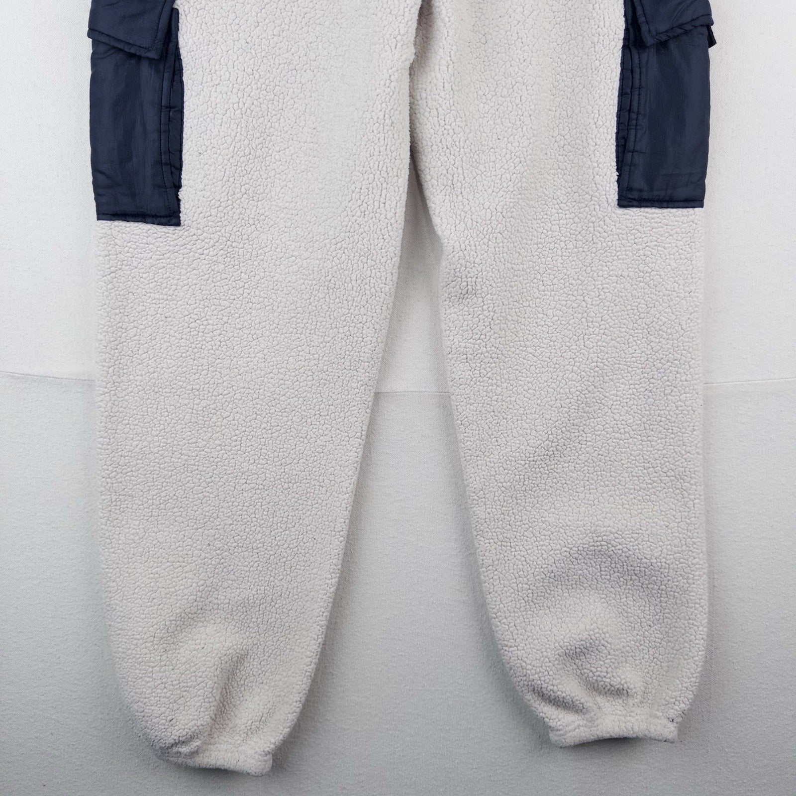 Champion Sherpa Cargo Utility Jogger Sweatpants Men’s Medium Cream