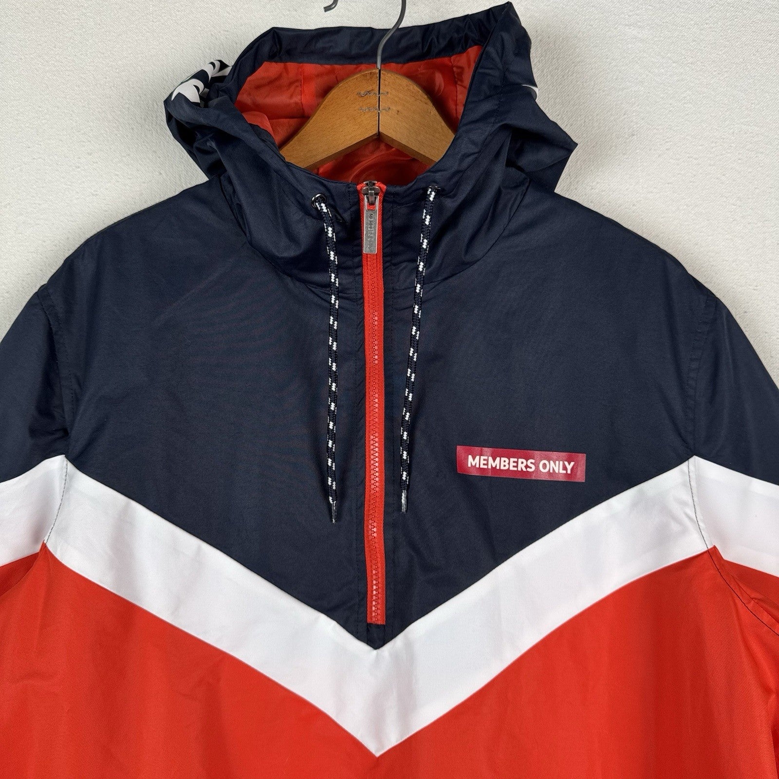 Men's Members Only  1/4 Zip Light Weight Jacket Size Large Orange Blue Spellout