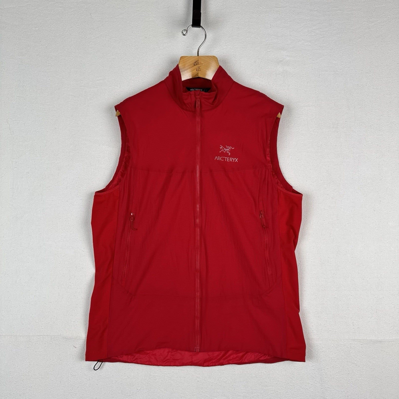Arc’Teryx Atom LT Vest Men’s Large Red Hiking Lightweight Packable *Read