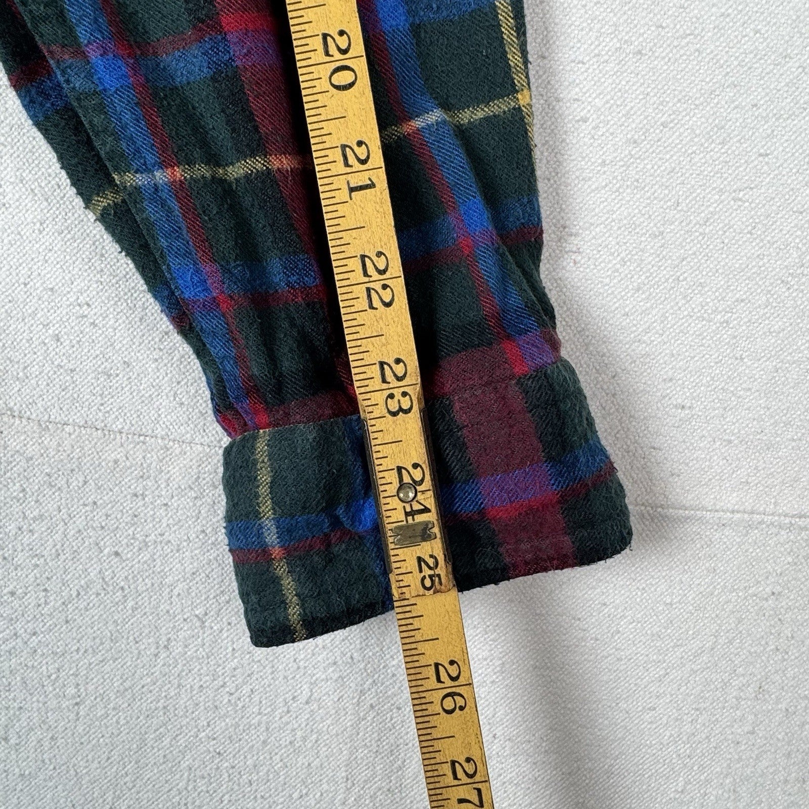 L.L. Bean Men's Scotch Plaid Flannel Shirt M Slightly Fitted Green Blue Red
