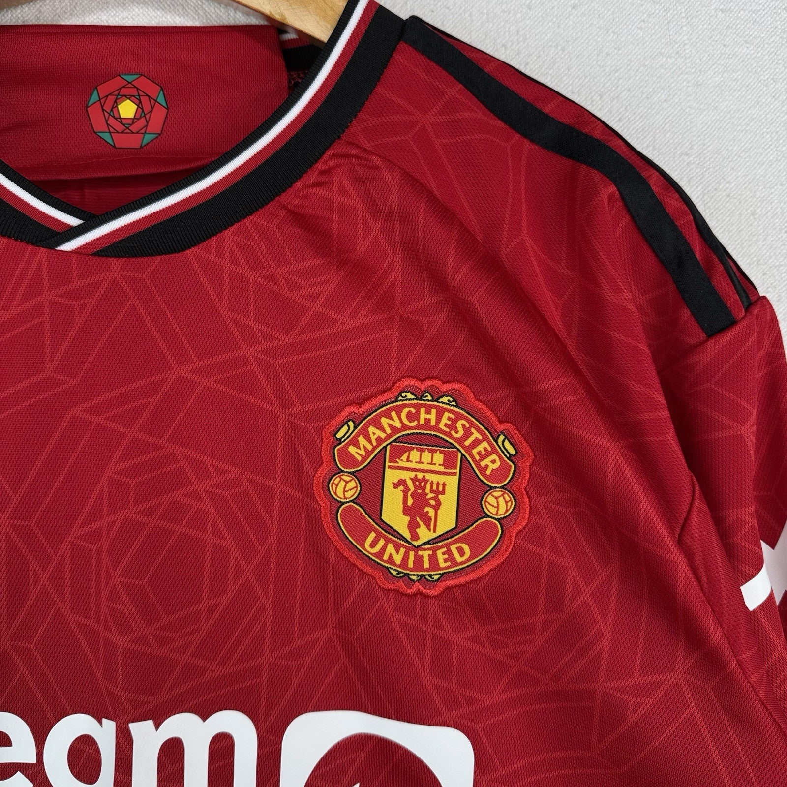 Manchester United B. Fernandes Jersey 2023/2024 Home Football Shirt Men’s Medium