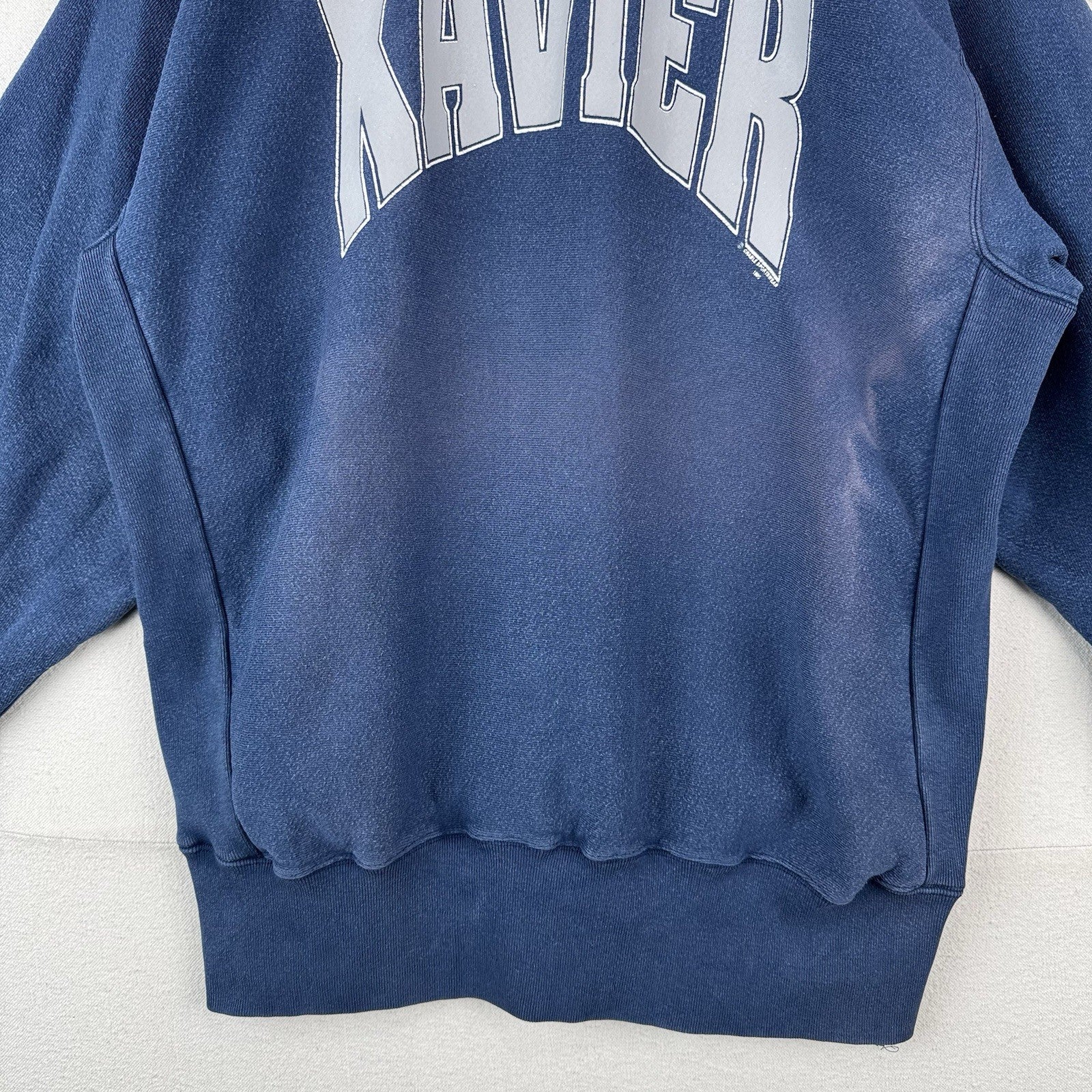 90’s Vintage Xavier University Crewneck Sweatshirt Blue Mens XL Made USA *Faded