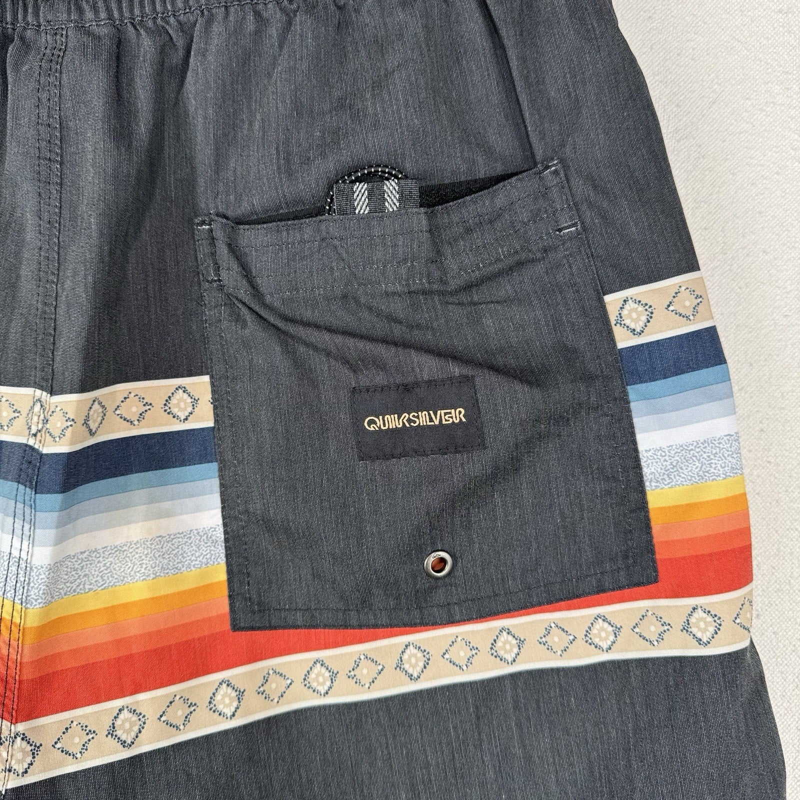 Quicksilver Sun Faded Volley Shorts Swim Men’s L 30x6 Gray Tribal Stripe