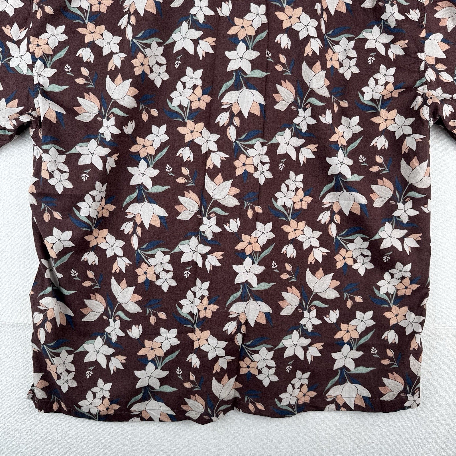 NWT Abercrombie & Fitch Men’s 2XL Wine Floral Camp Collar Button-Up Shirt