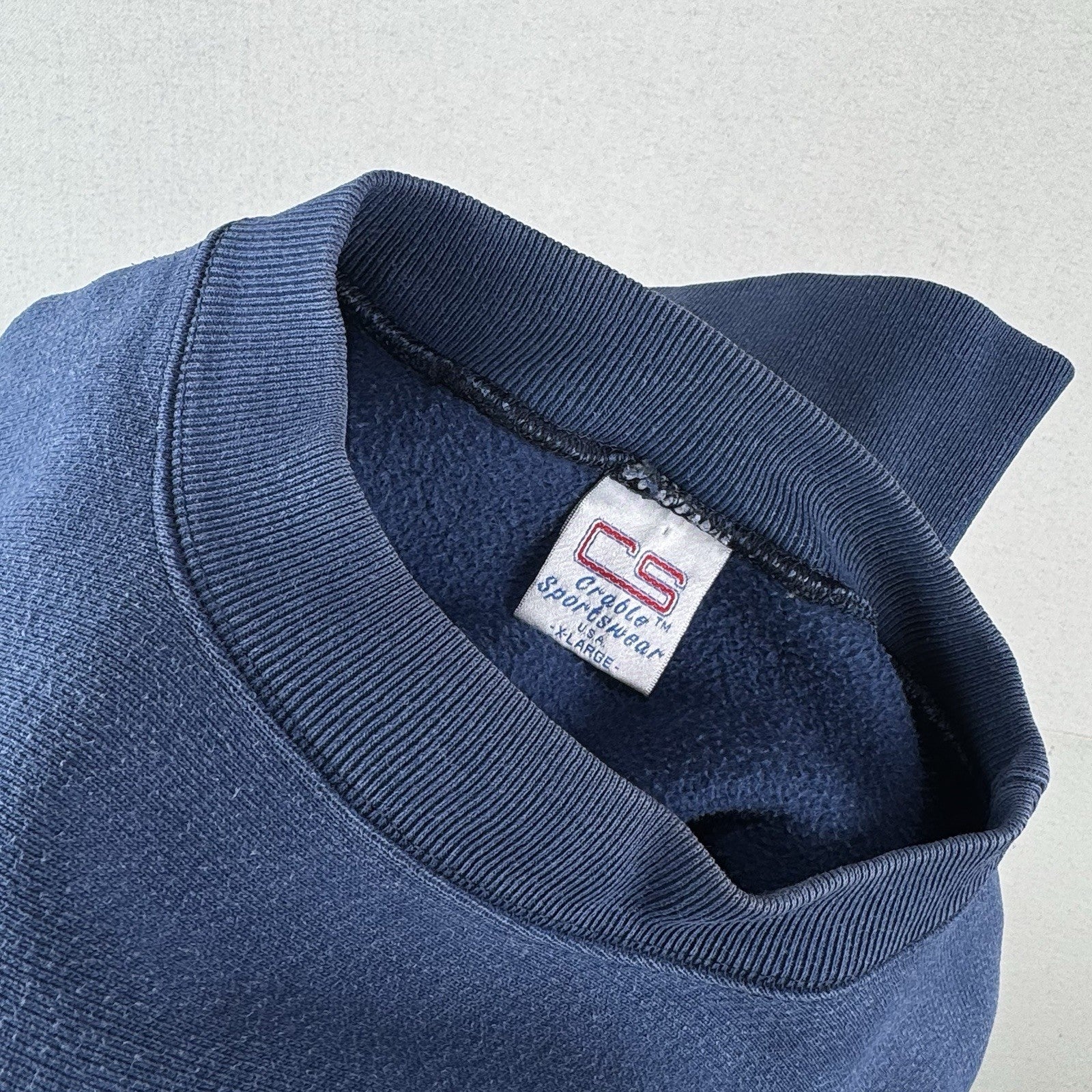 90’s Vintage Xavier University Crewneck Sweatshirt Blue Mens XL Made USA *Faded