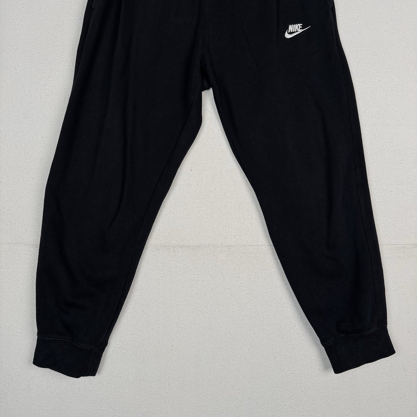 Nike Sportswear Club Men’s Fleece Joggers Black Large Sweatpants