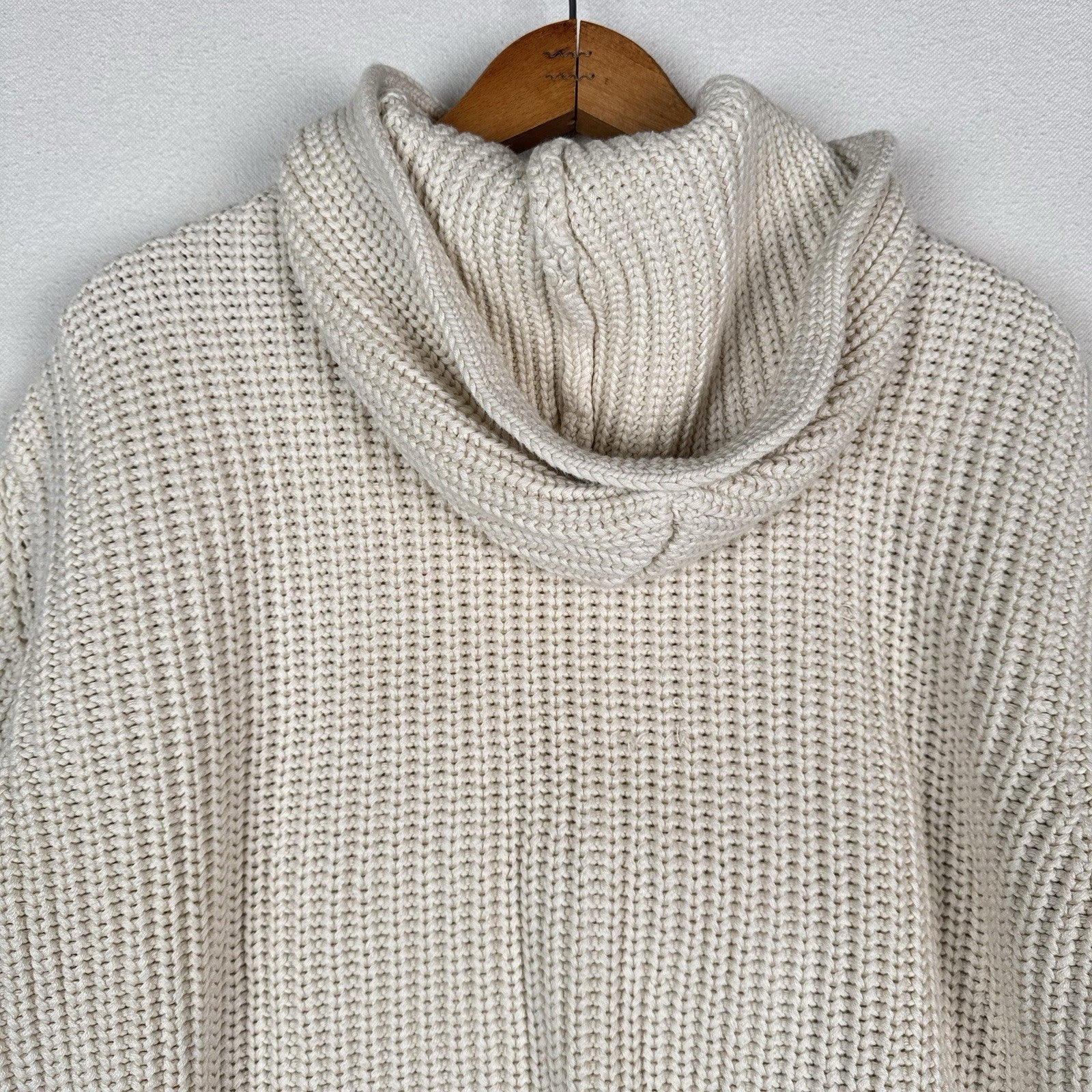 Mango Women’s XS Cropped Hooded Cable Knit Patchwork Sweater Cream Front Pocket
