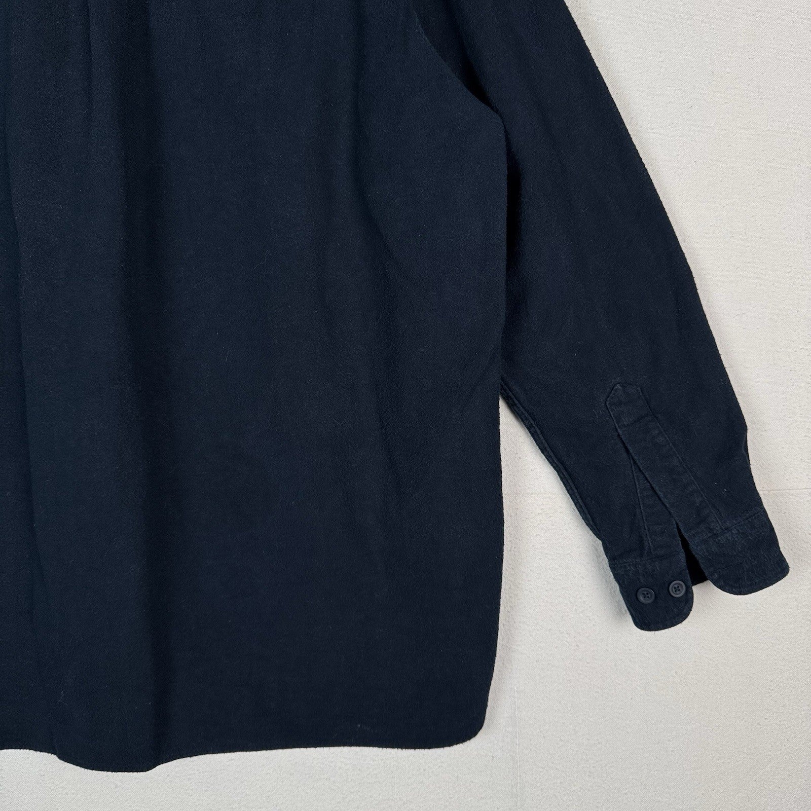 L.L. Bean Traditional Fit Men’s XL Tall Chamois Flannel Shirt Navy Blue