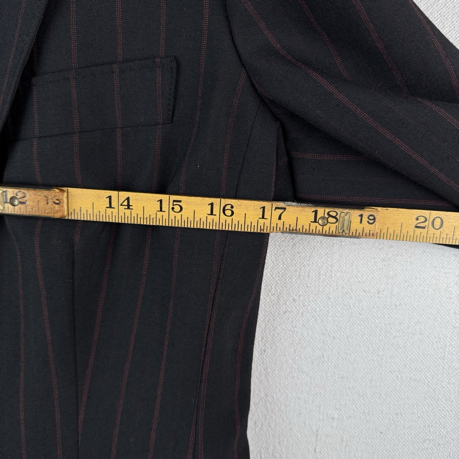 Anne Klein Women’s 6 Pant Suit Two Piece Set Black Red Pinstripe Leg=9.5”