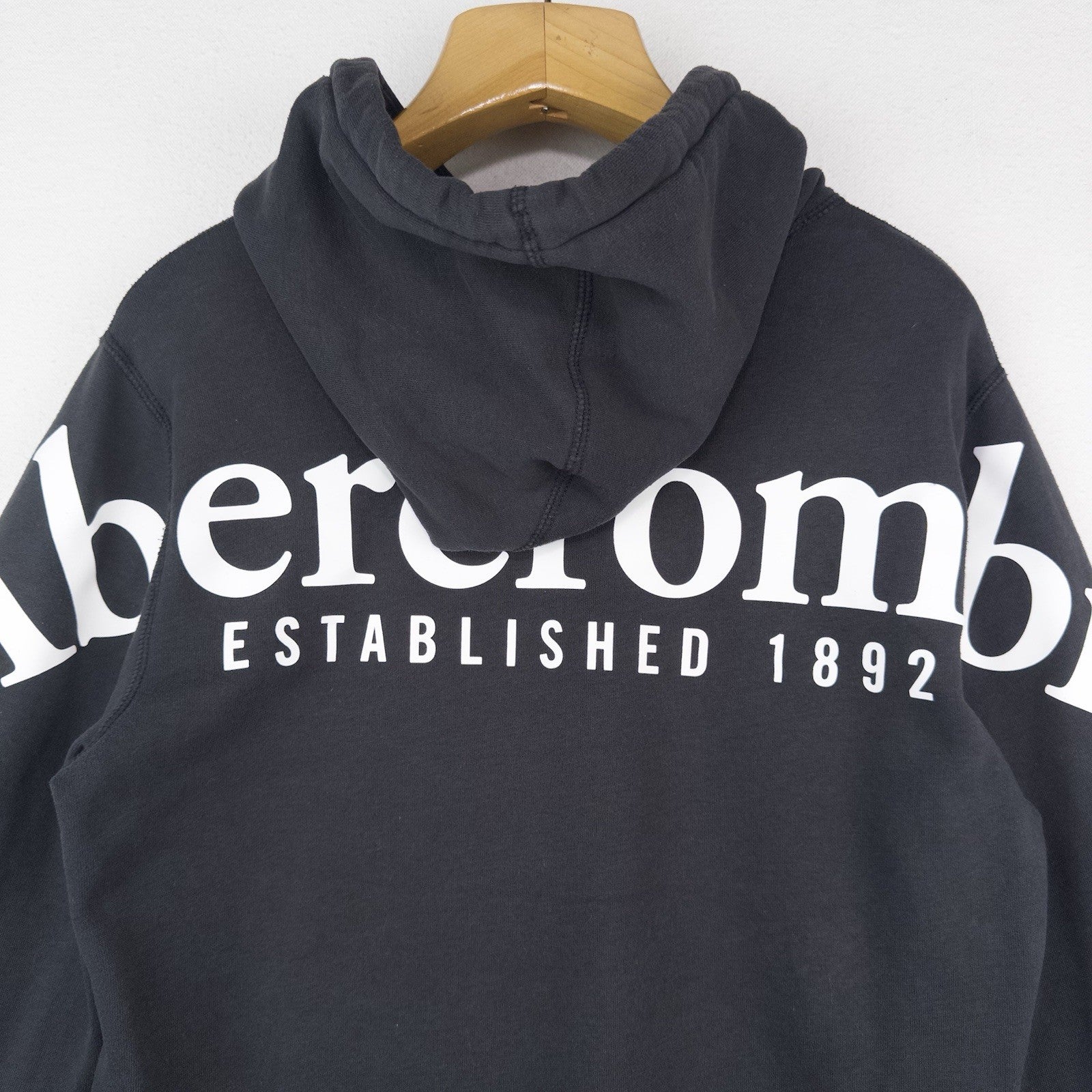 Abercrombie & Fitch Soft Hoodie Black Gray Mens M Exploded Spelled Out Back Logo