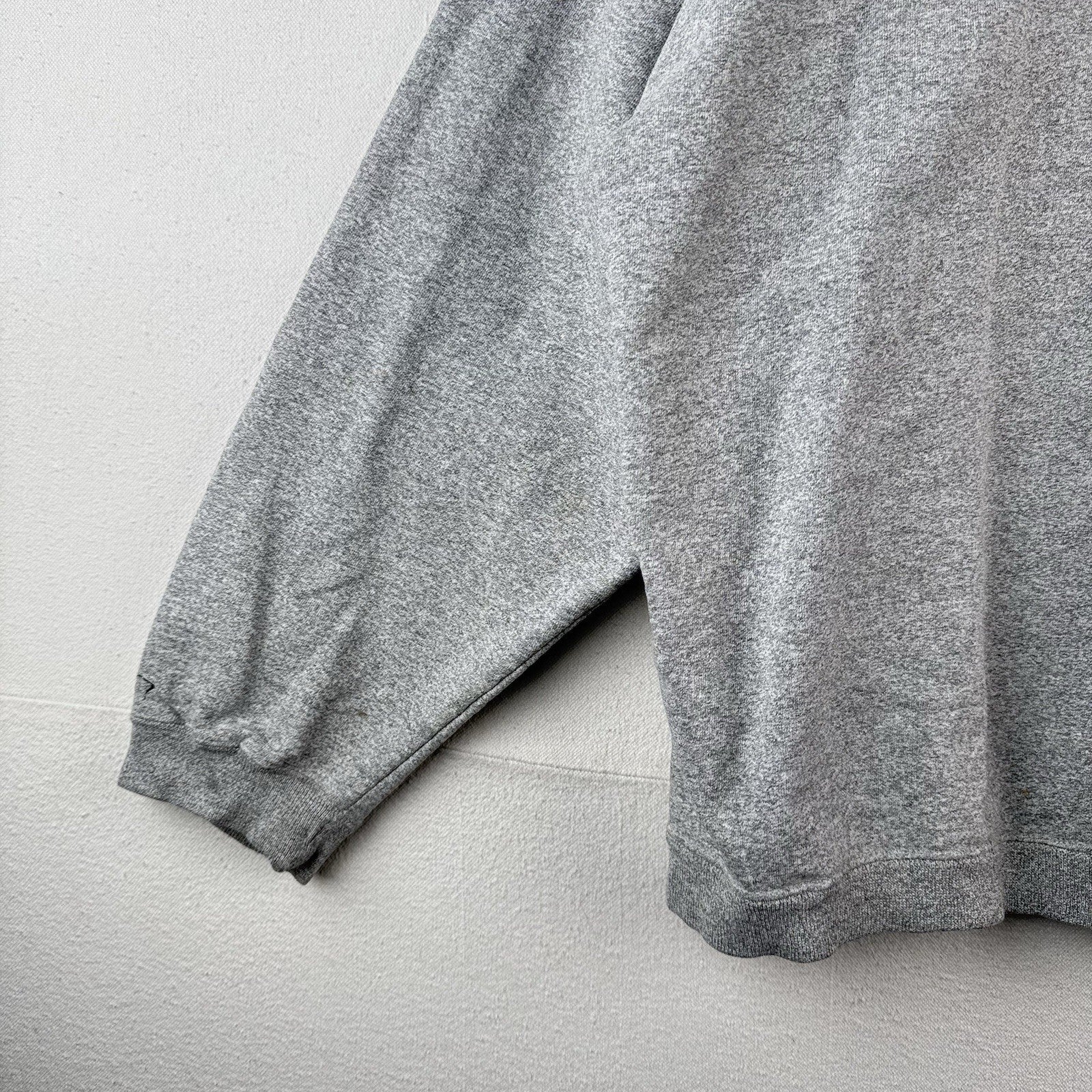 90’S Vtg Aurora University Crewneck Sweatshirt Men’s XL Gray Distressed Made USA