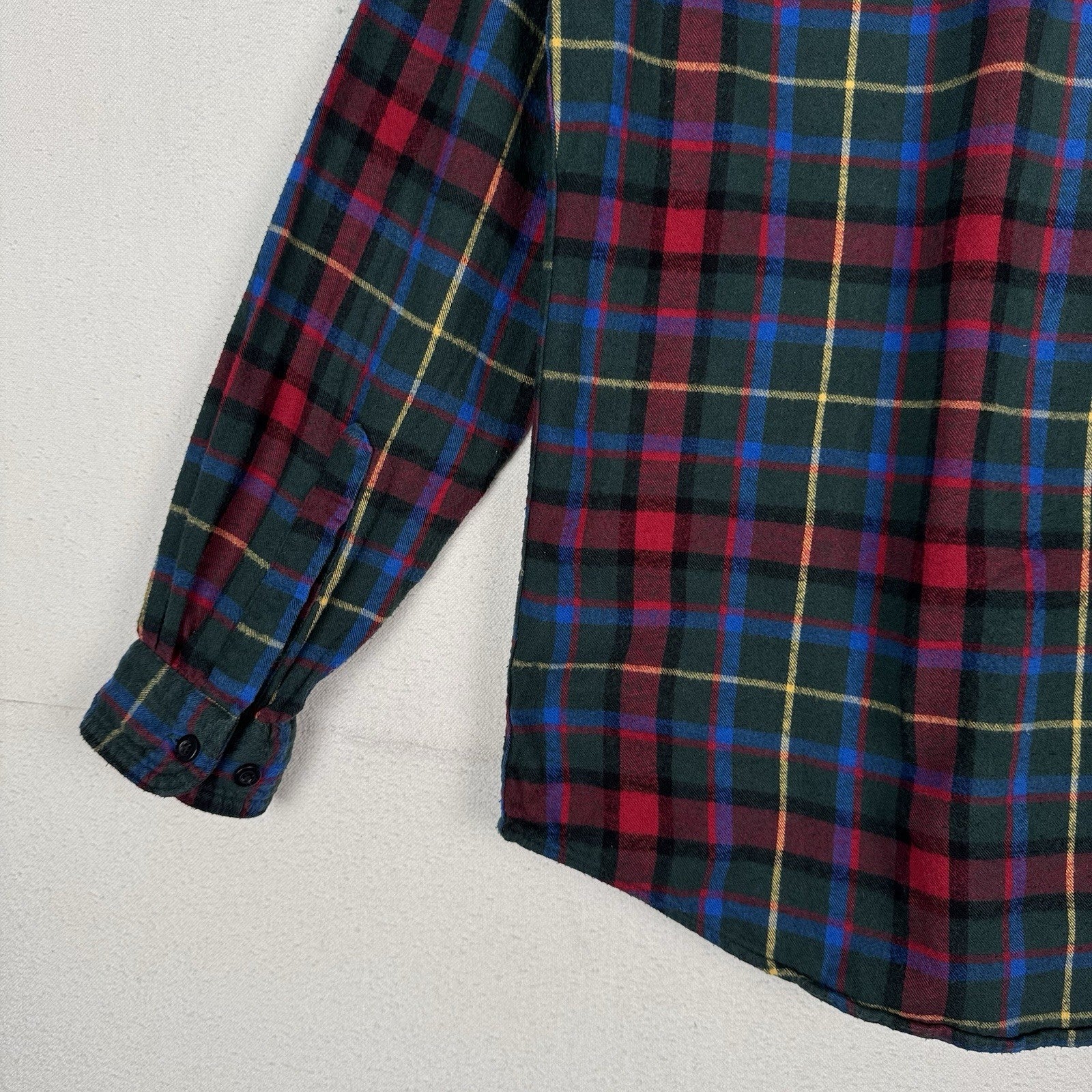 L.L. Bean Men's Scotch Plaid Flannel Shirt M Slightly Fitted Green Blue Red