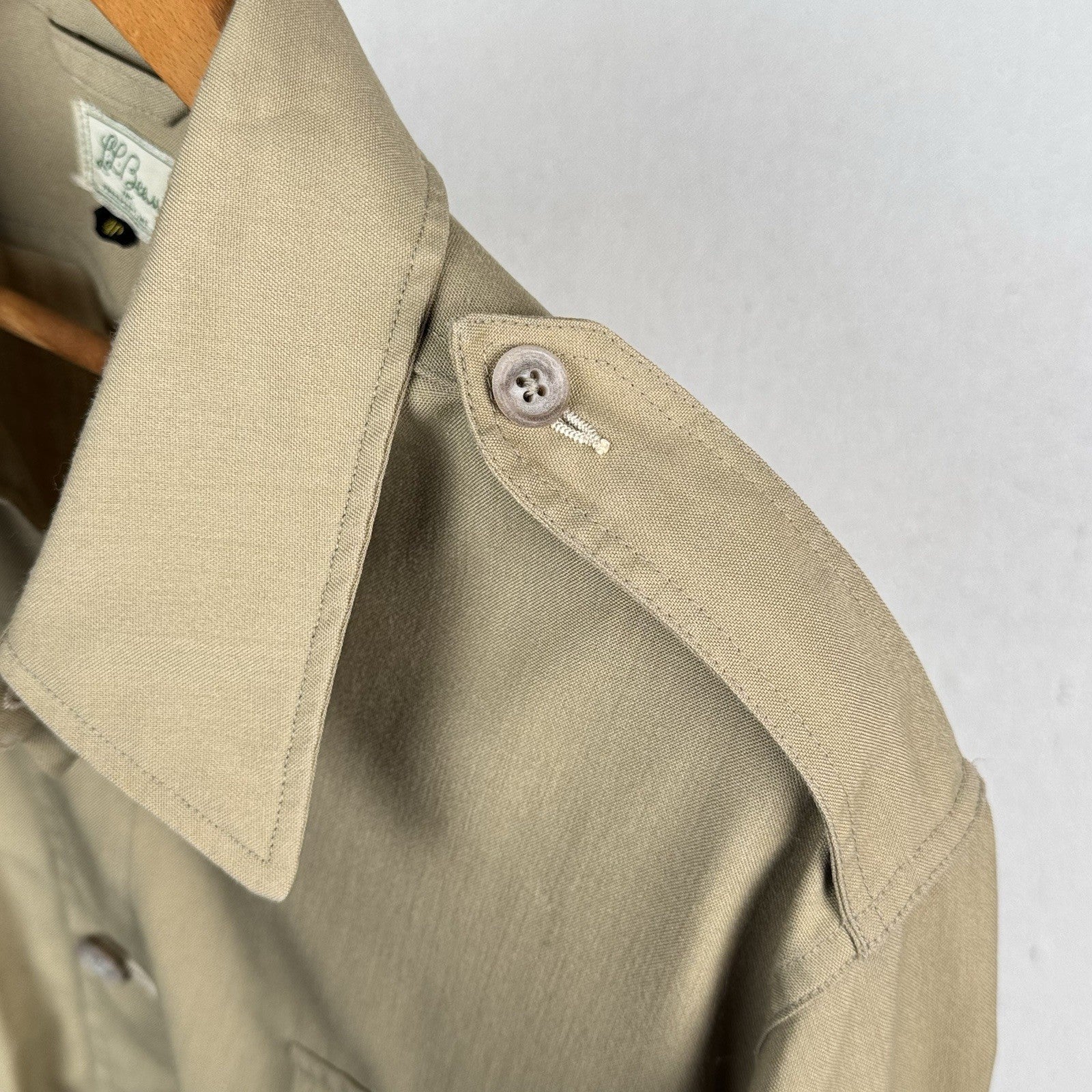 Vintage 60’s 70’s L.L. Bean Belted Khaki Safari Camp Jacket Men’s Size 40 (XL)