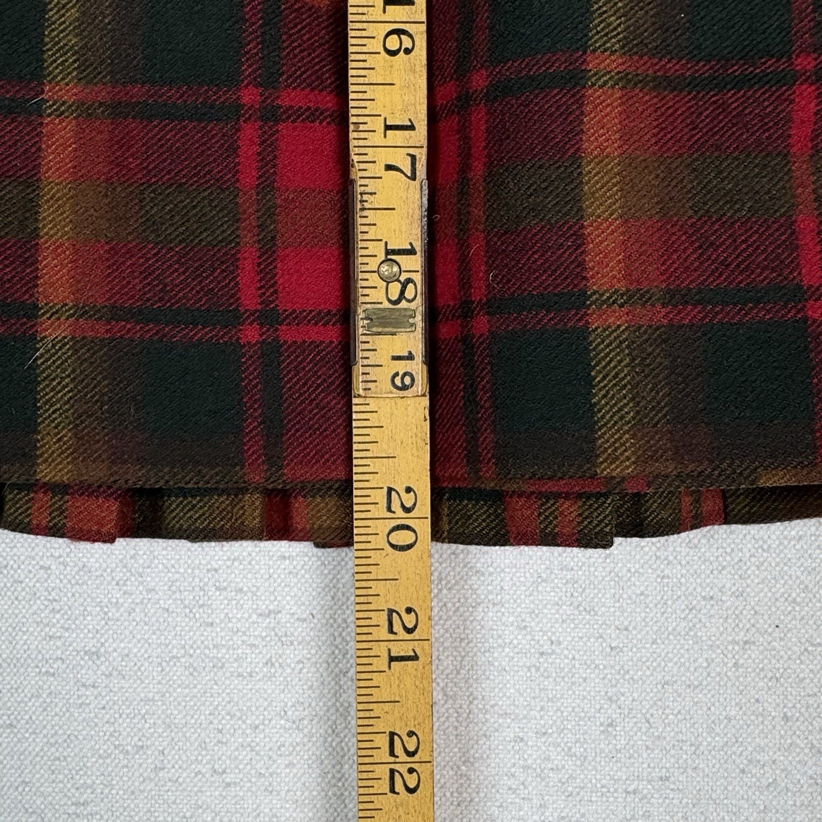 70s Highland Queen Maple Leaf Tartan Plaid Kilt 100% Wool Wrap Skirt Girls 12 -L