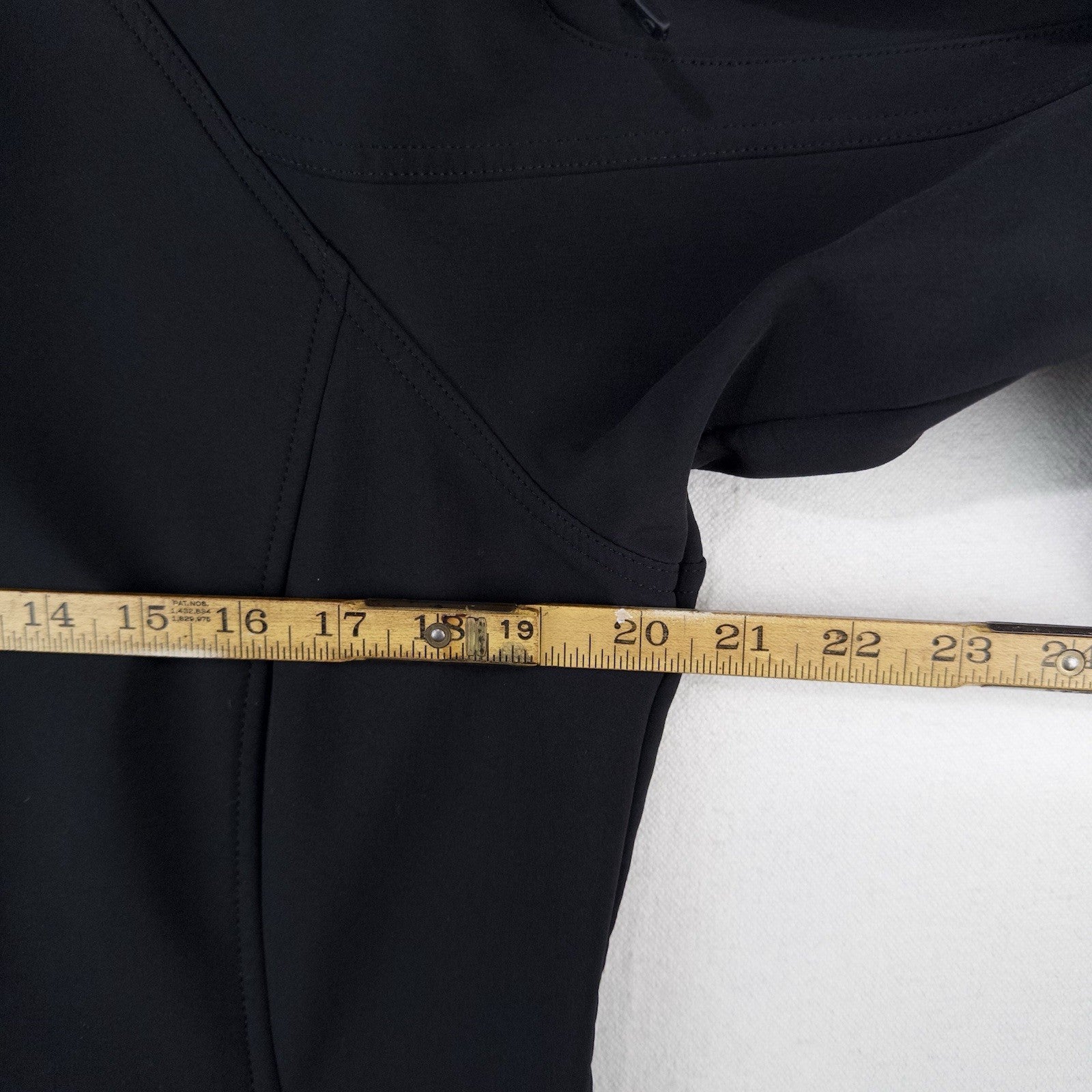 Marmot Softshell Water Resistant Black Ski Jacket Women’s Large