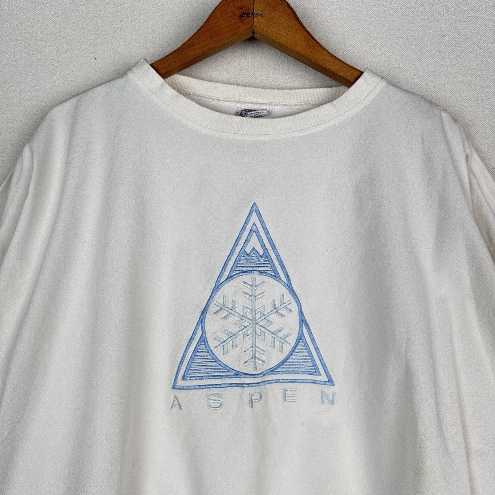 Vintage 80s /90s Aspen Mountain Snow Pullover White Embroidered Made In USA