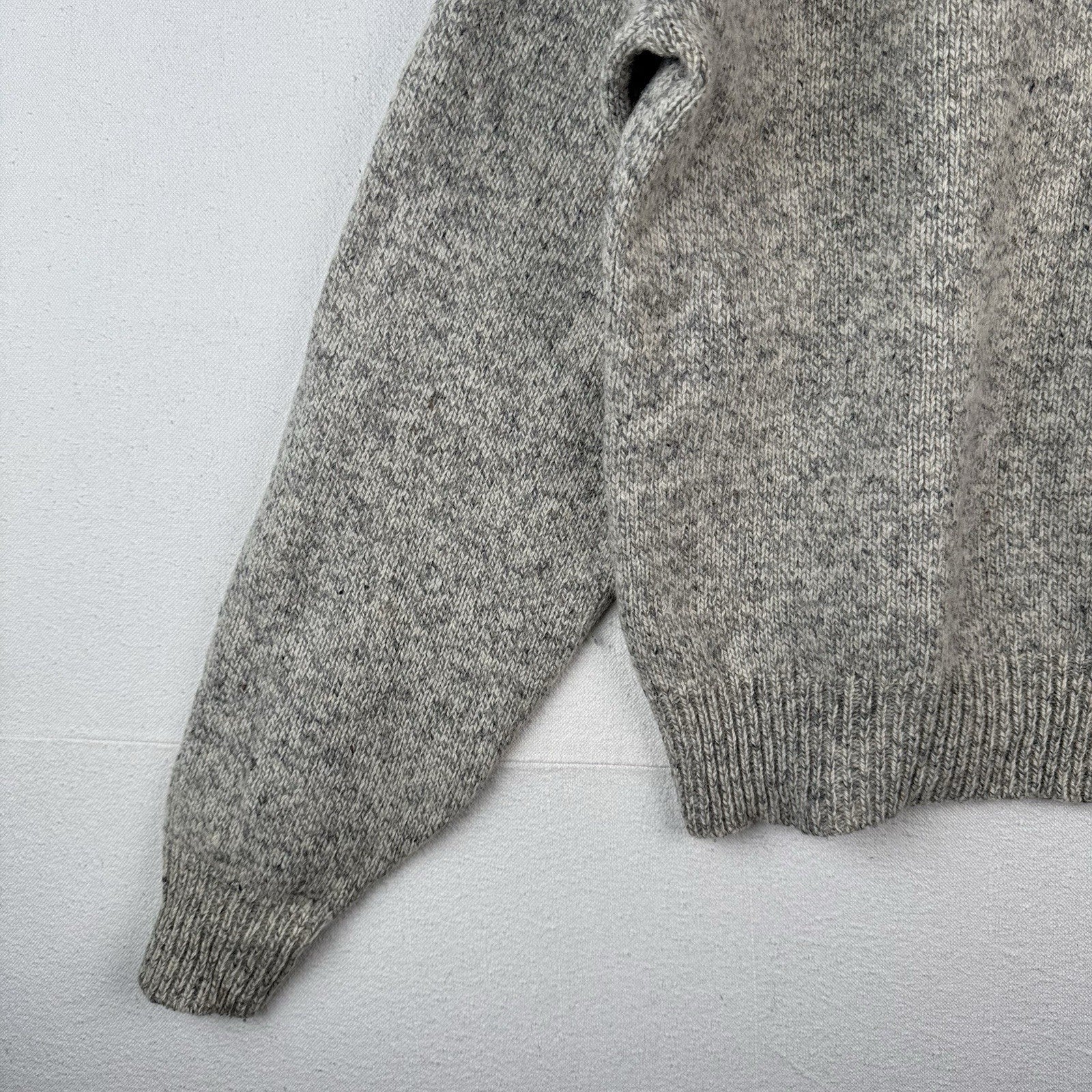 90’s Vintage Eddie Bauer 100% Wool Men's XL Crewneck Sweater Beige/Gray