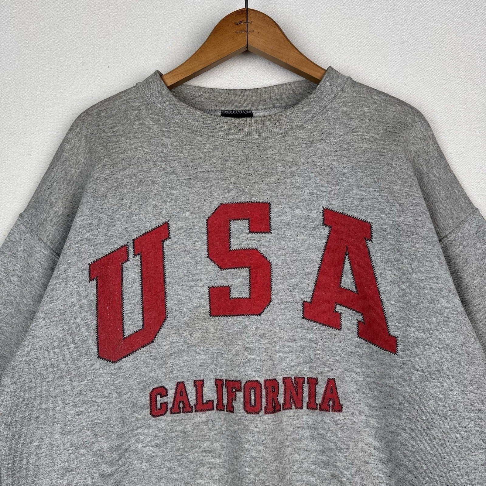 Vintage USA California Crew Sweatshirt Grey Men’s Large Made In USA *Distressed