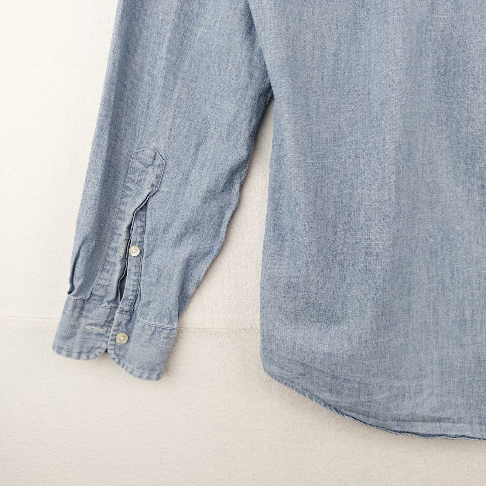 Ralph Lauren Men’s M Blue Chambray Long Sleeve Button Up Shirt Classic Fit