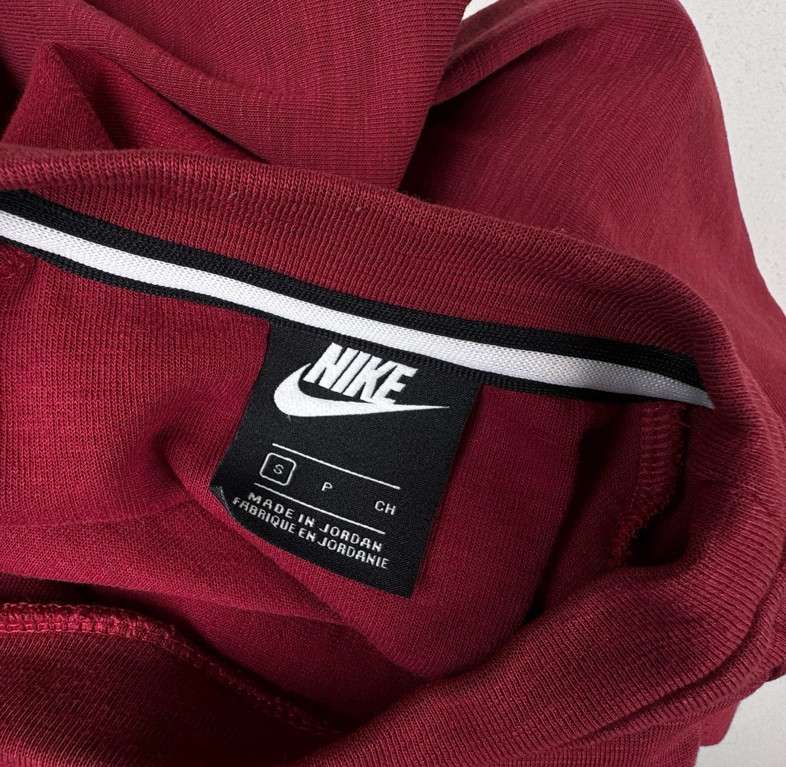 Nike Sportswear Optic Crew Pullover Sweatshirt Men’s Small Red 928465-677 Pocket